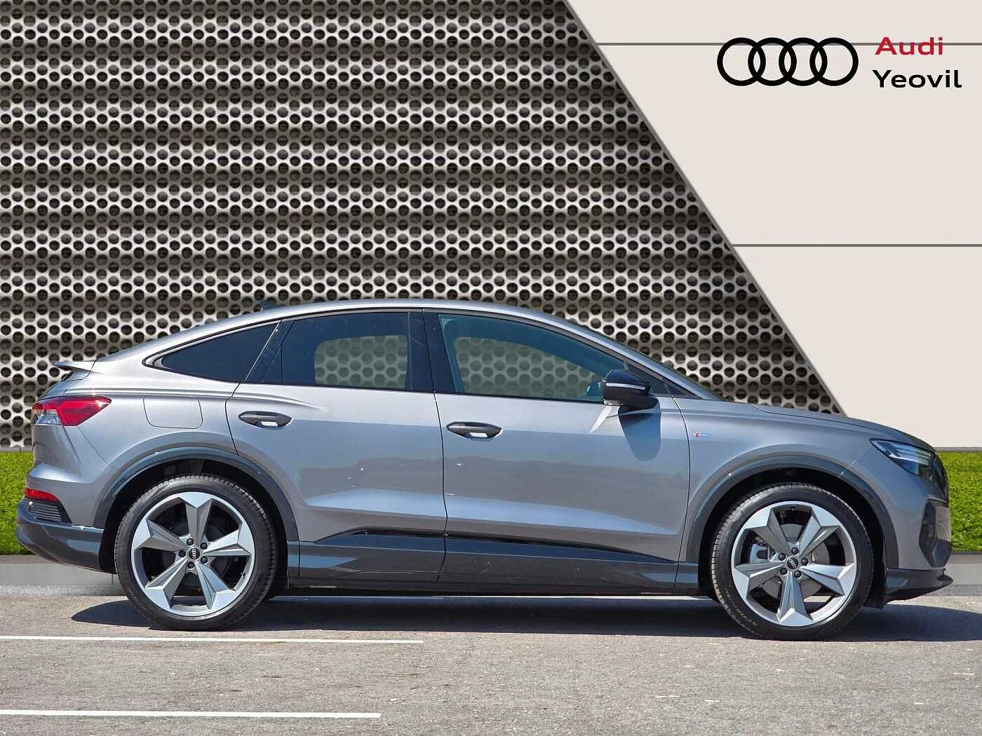 Audi-Q4 Sportback e-tron-image-3