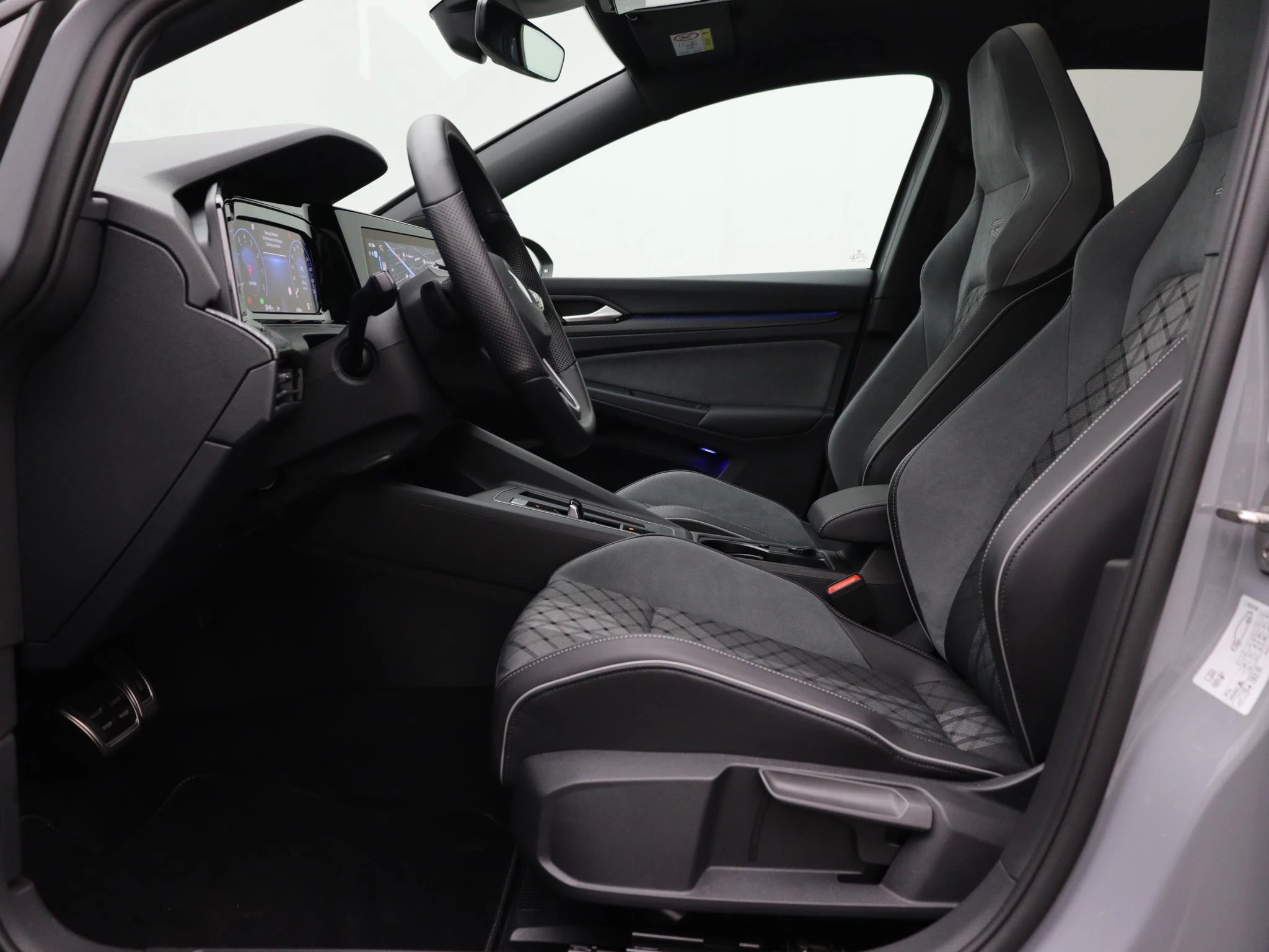 Volkswagen-Golf-image-10