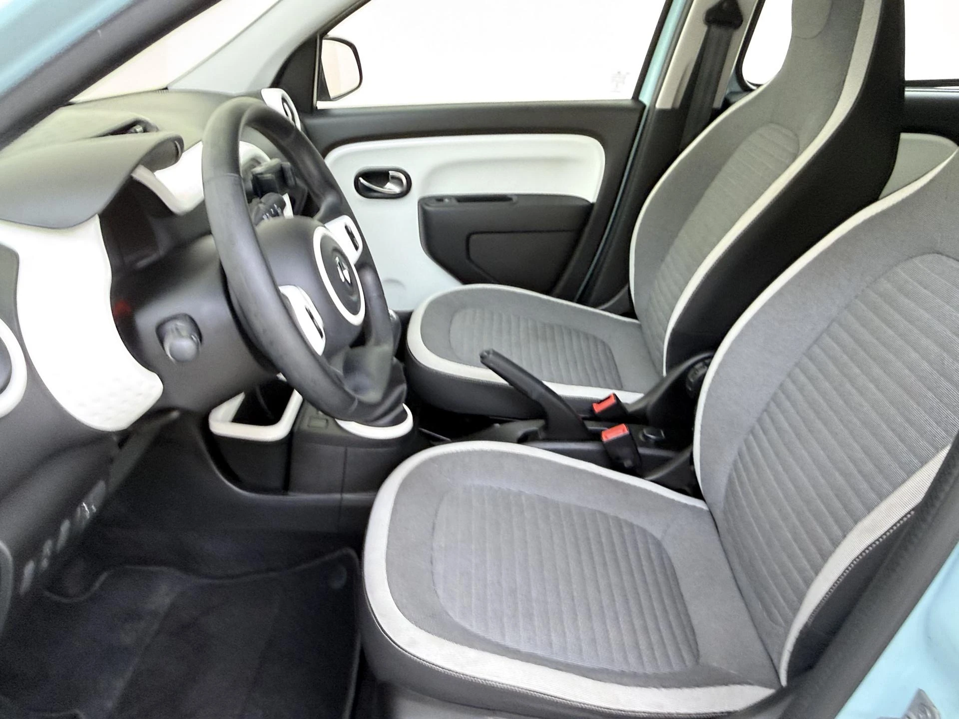 Renault-Twingo-image-18