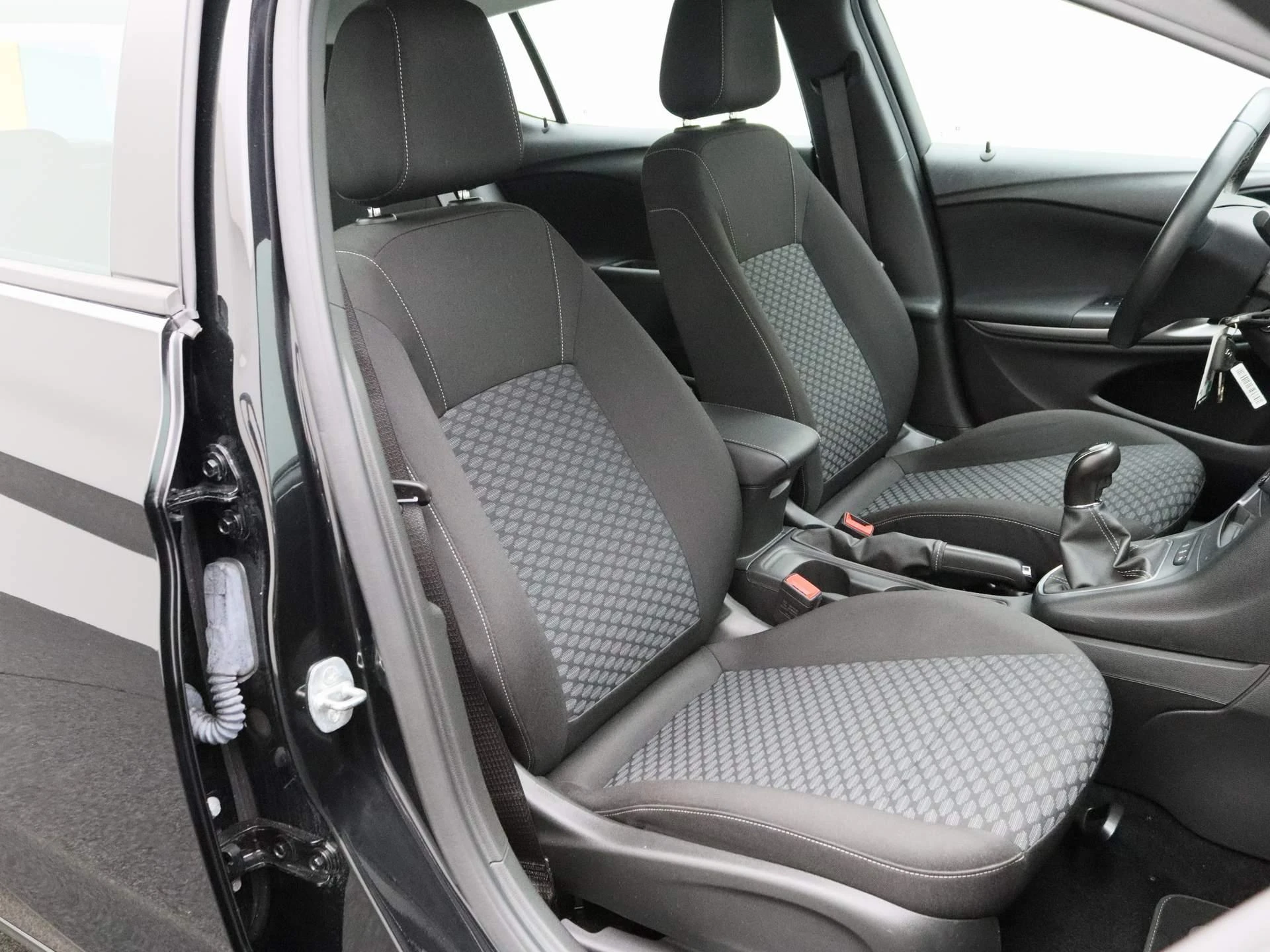 Opel-Astra-image-26