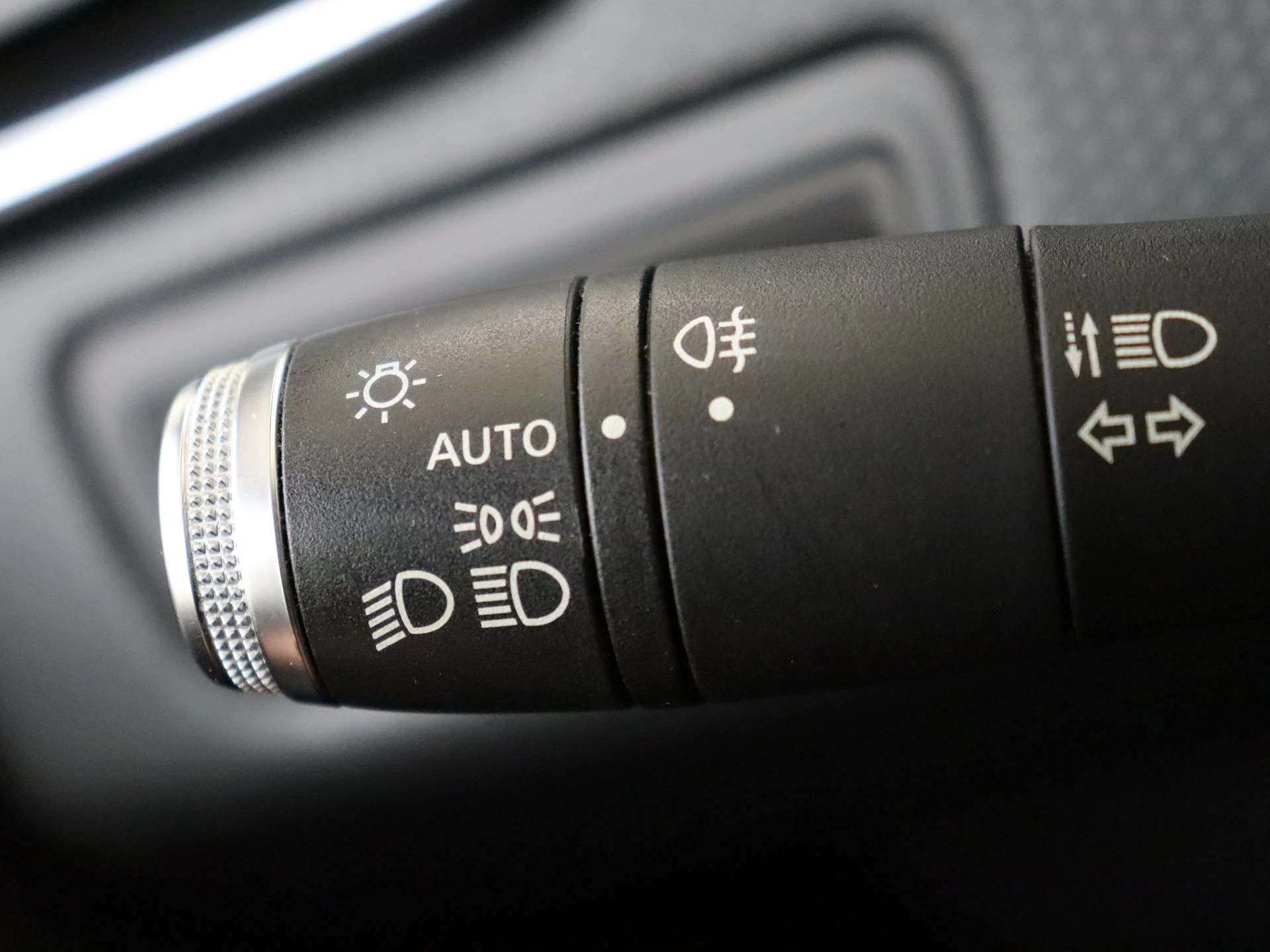 Renault-Clio-image-19