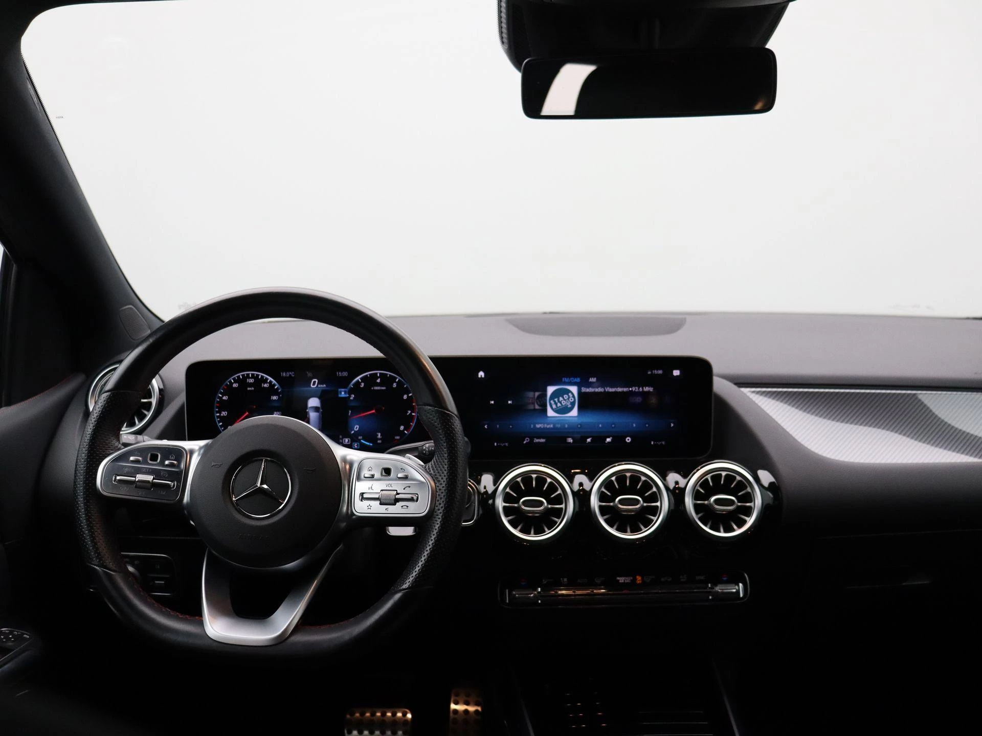 Mercedes-Benz B-Klasse 250 AMG Line + 224 PK + CARPLAY + NIGHTPAKKET +