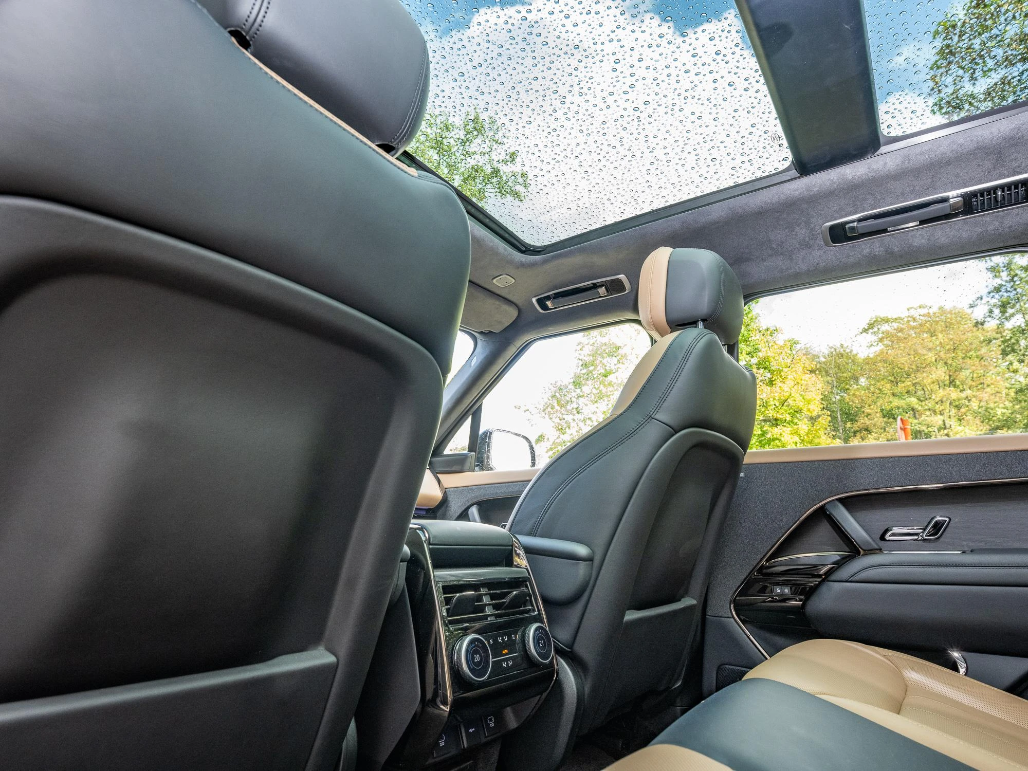 Land Rover-Range Rover Sport-image-19