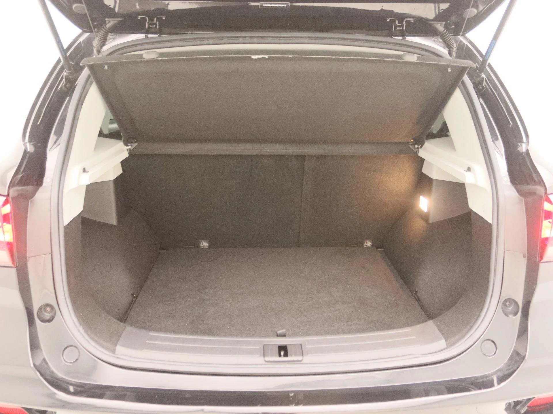 MG-ZS EV-image-13