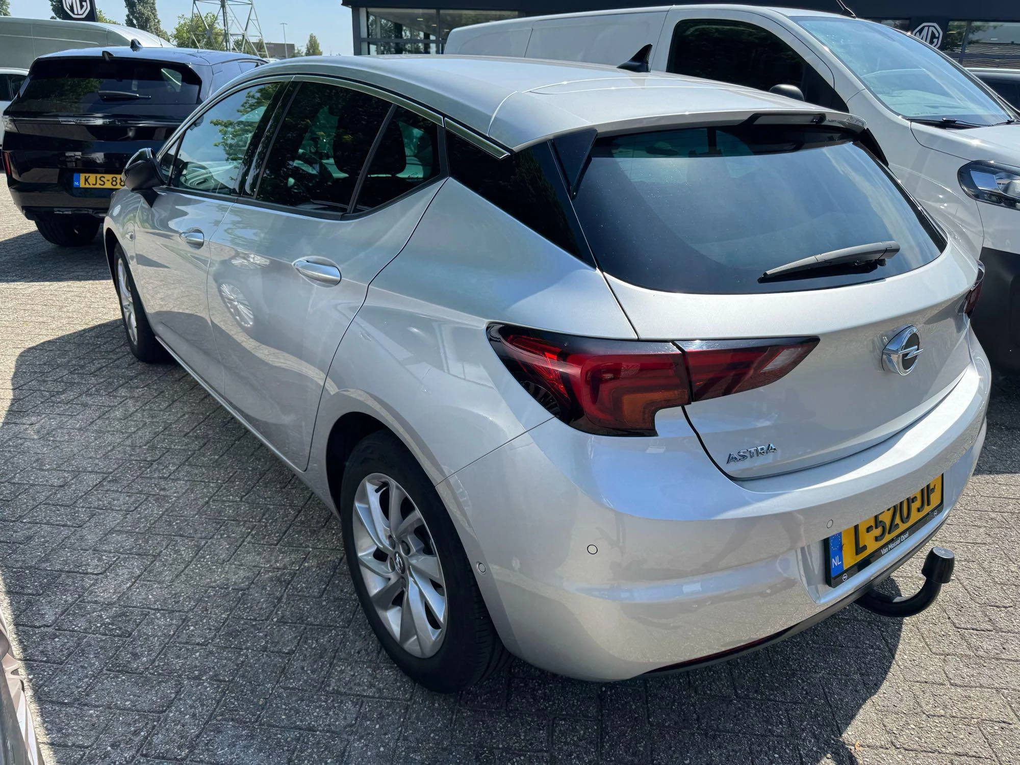 Opel Astra 1.2 Business Elegance