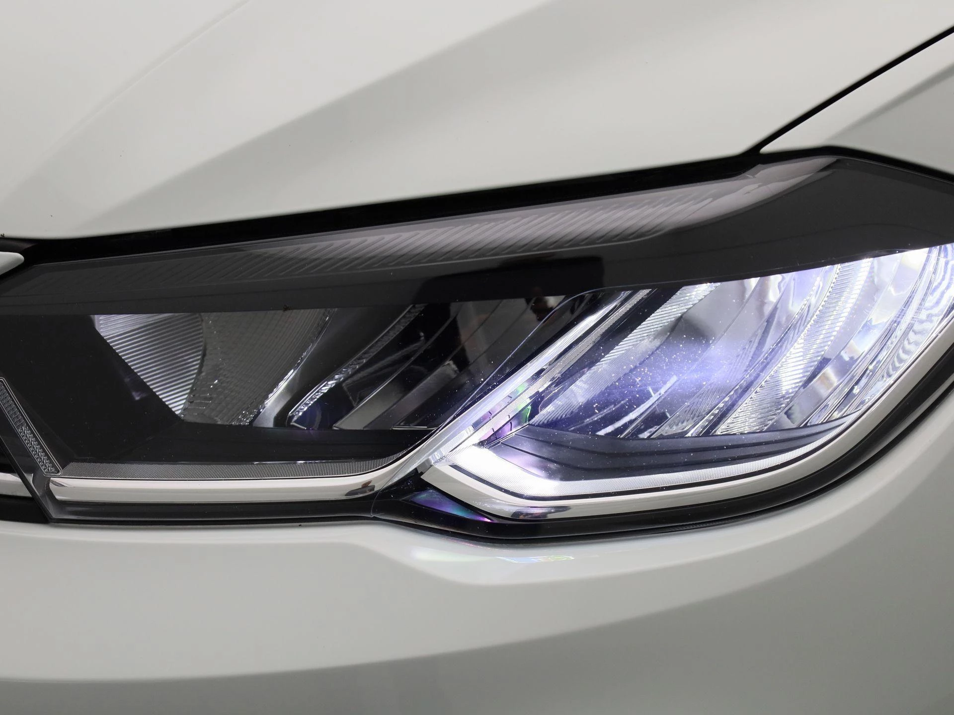 Volkswagen-Polo-image-14