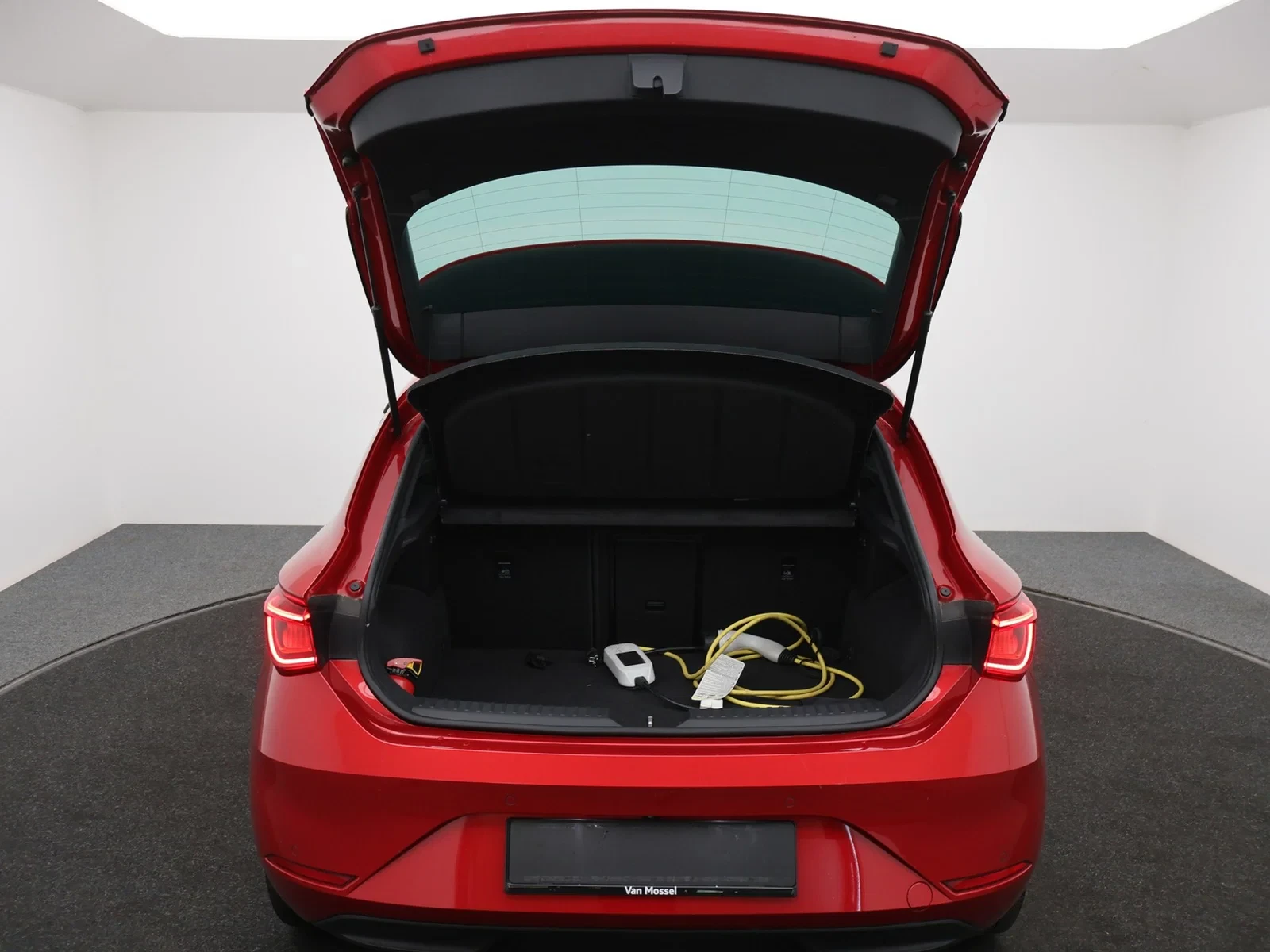 SEAT Leon e-Hybrid (PHEV) Leon e-Hybrid 1.4 Xcellence D204PK *AUTOMAAT*VIRTUAL COCKPIT*LEDER*CAMERA*PDC*CRUISE*KEYLESS GO*NAVI*APP-CONNECT*...*