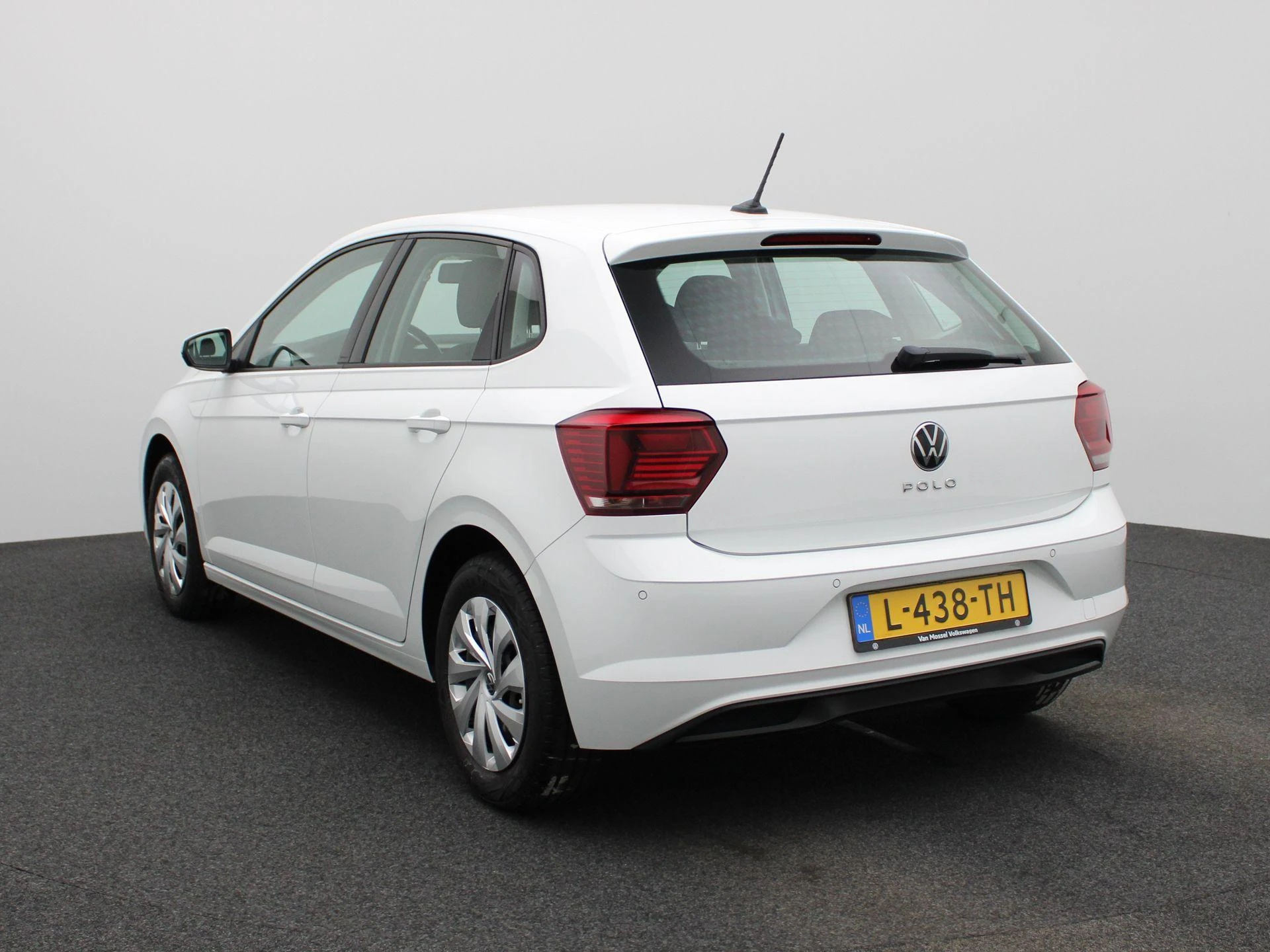 Volkswagen-Polo-image-1