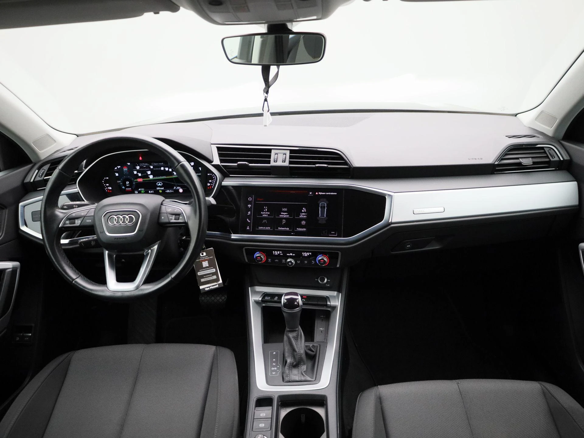 Audi-Q3-image-35