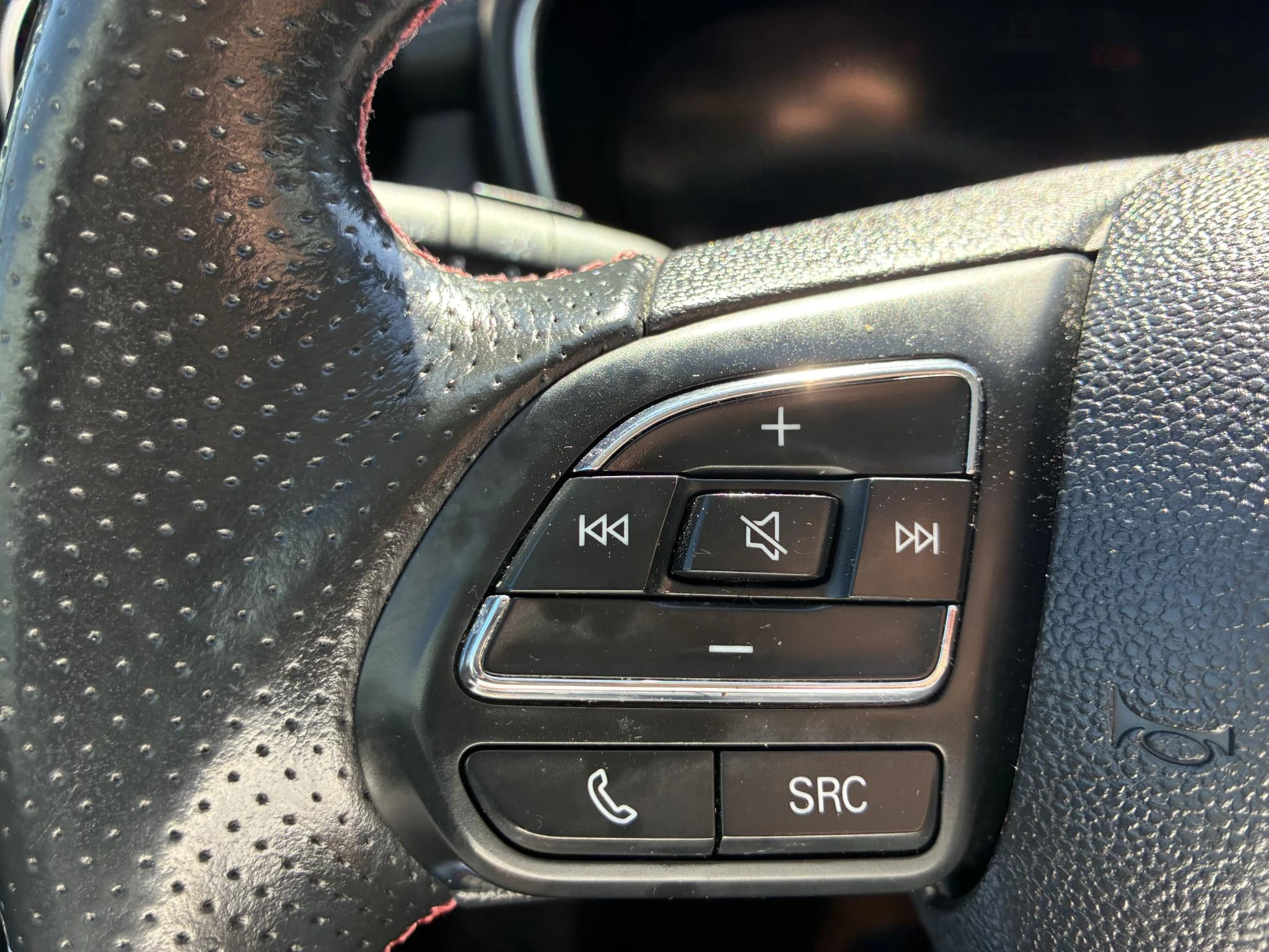 MG EHS 1.5 TGDI Edition1
