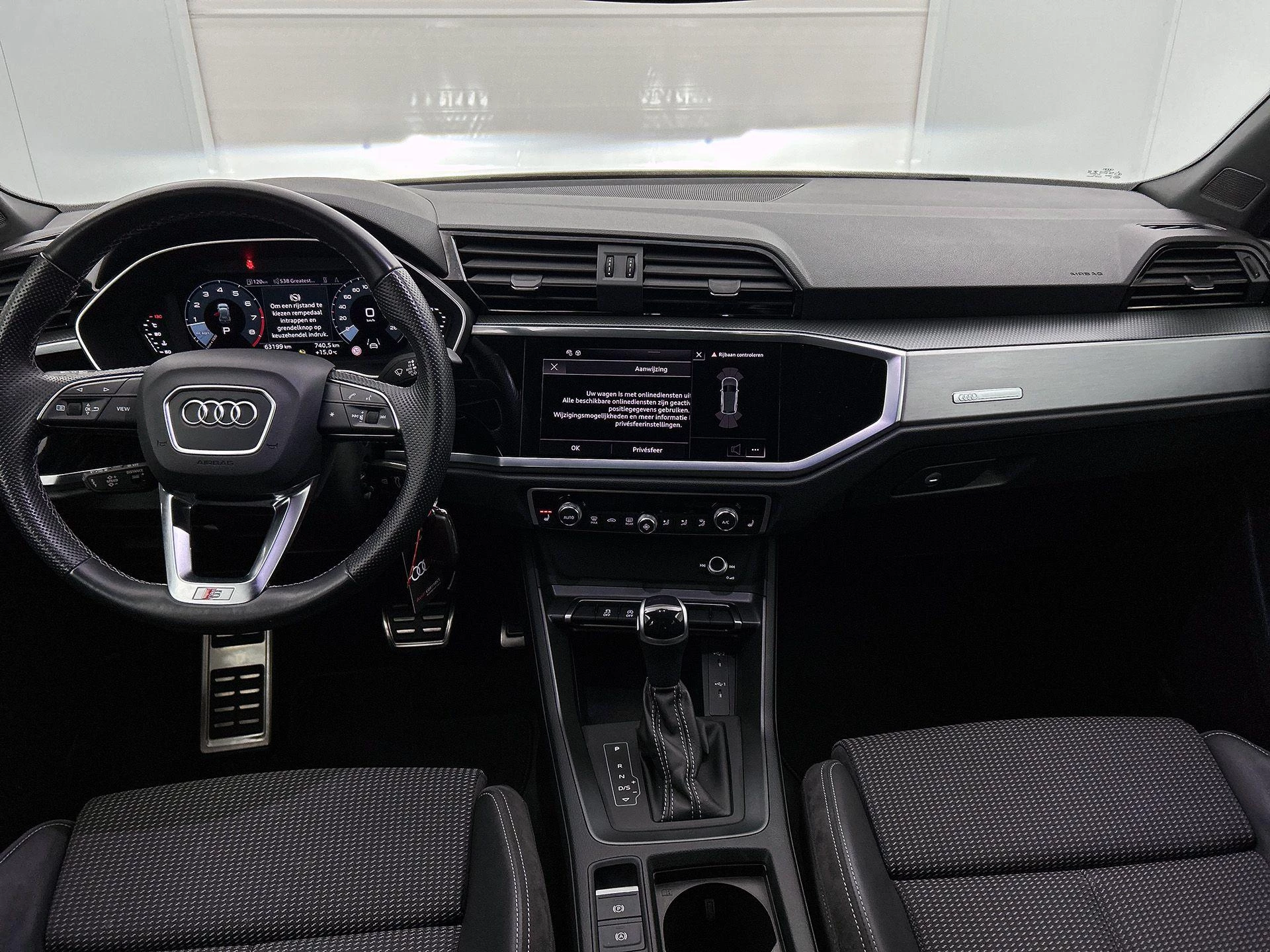 Audi-Q3-image-11