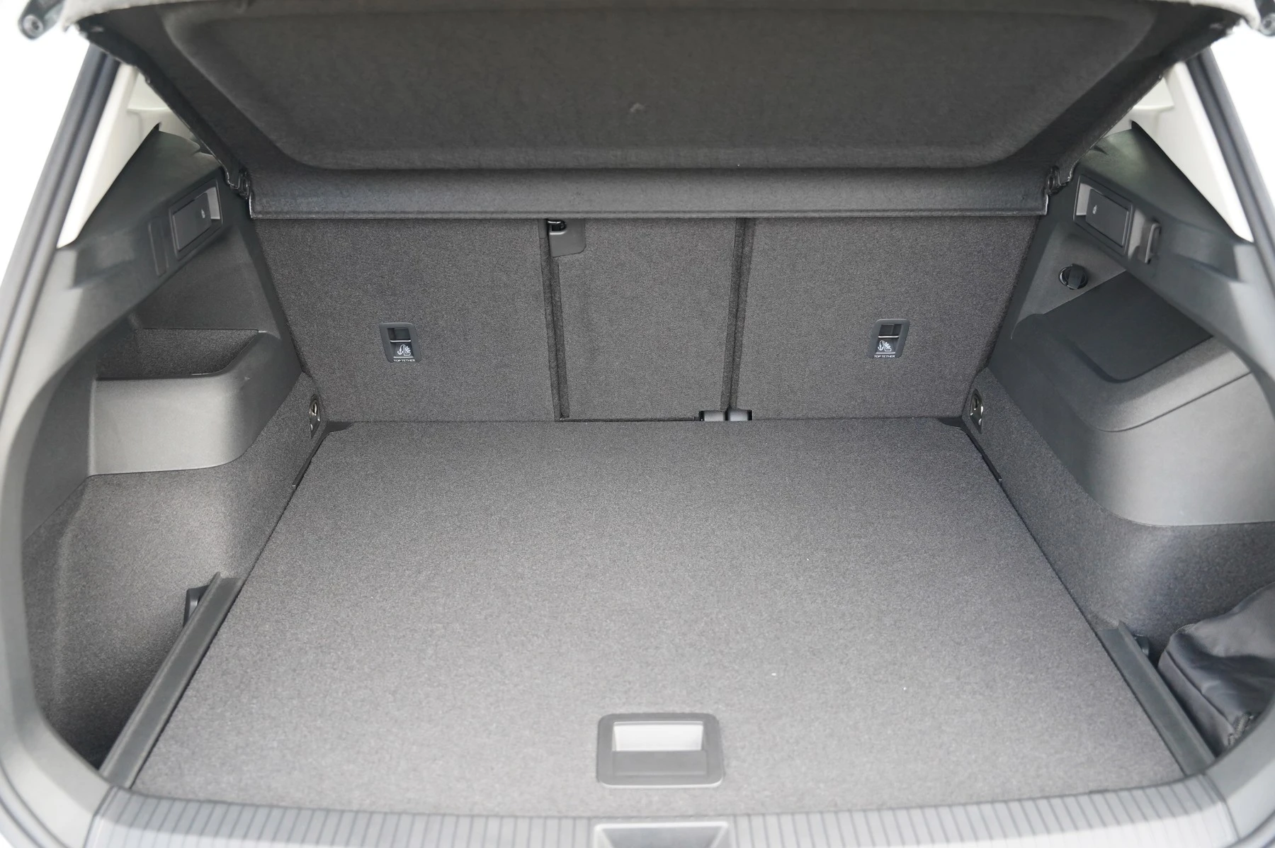 Volkswagen-Tiguan-image-10