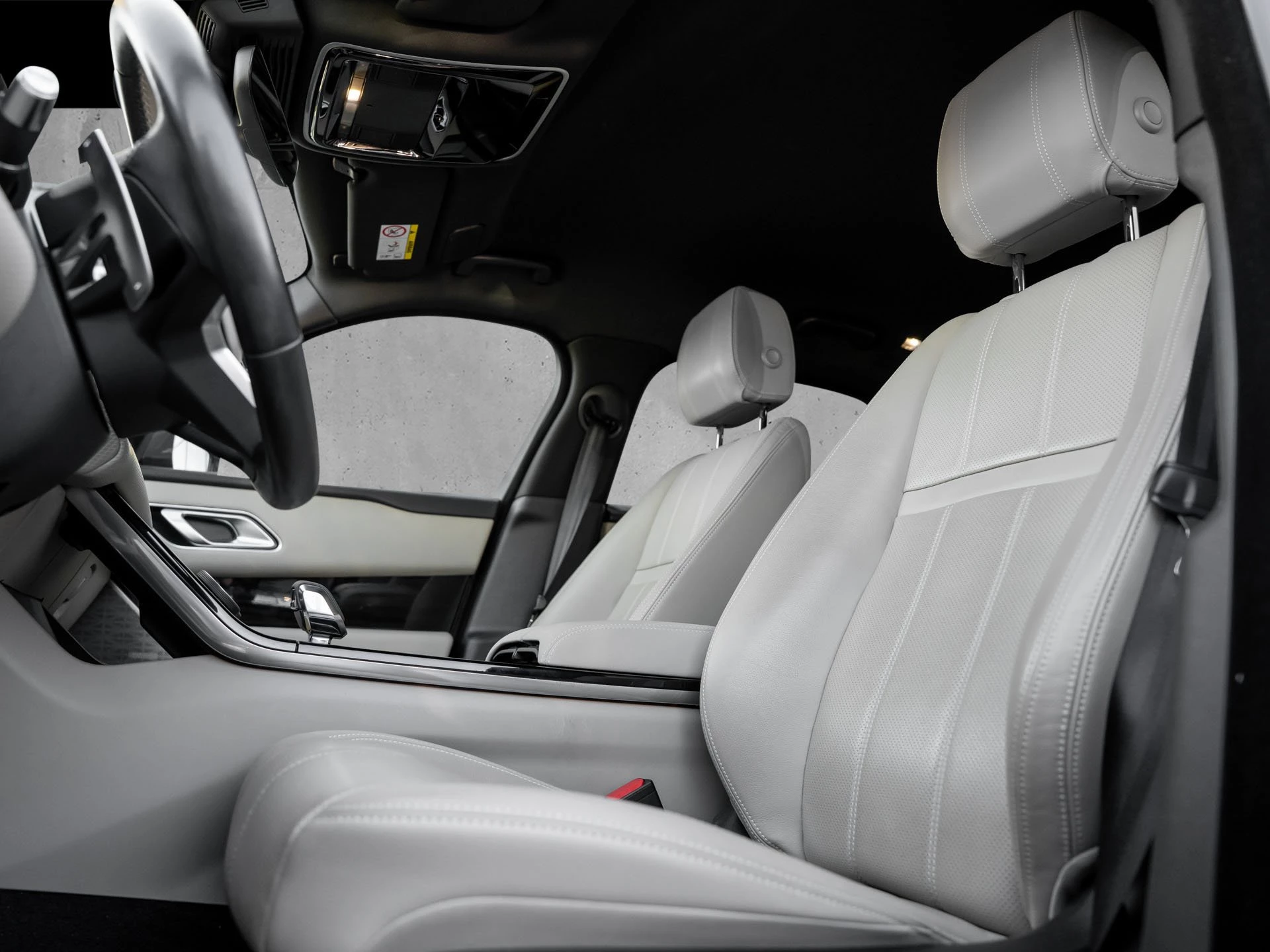 Land Rover-Range Rover Velar-image-8