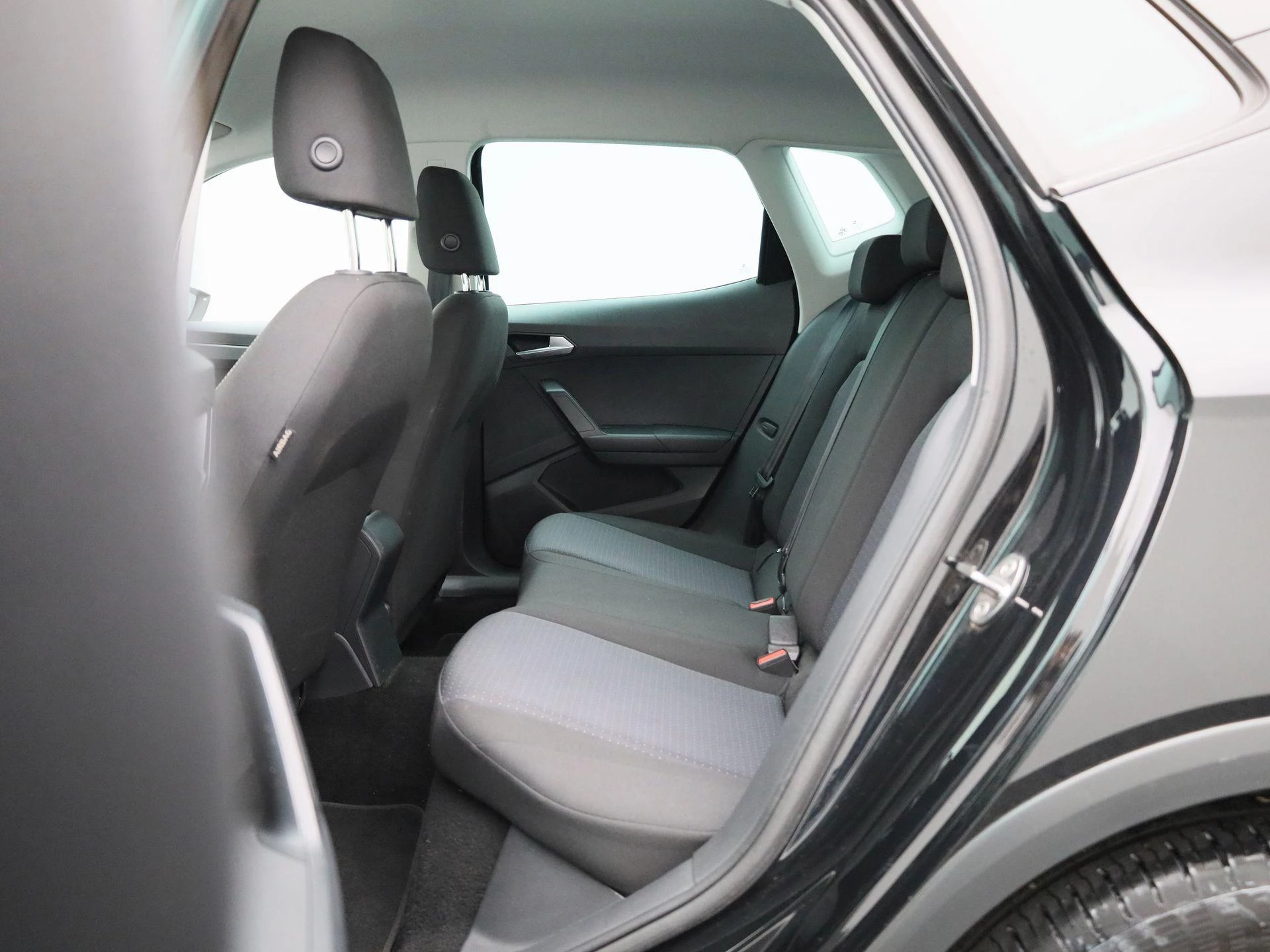 SEAT-Arona-image-11