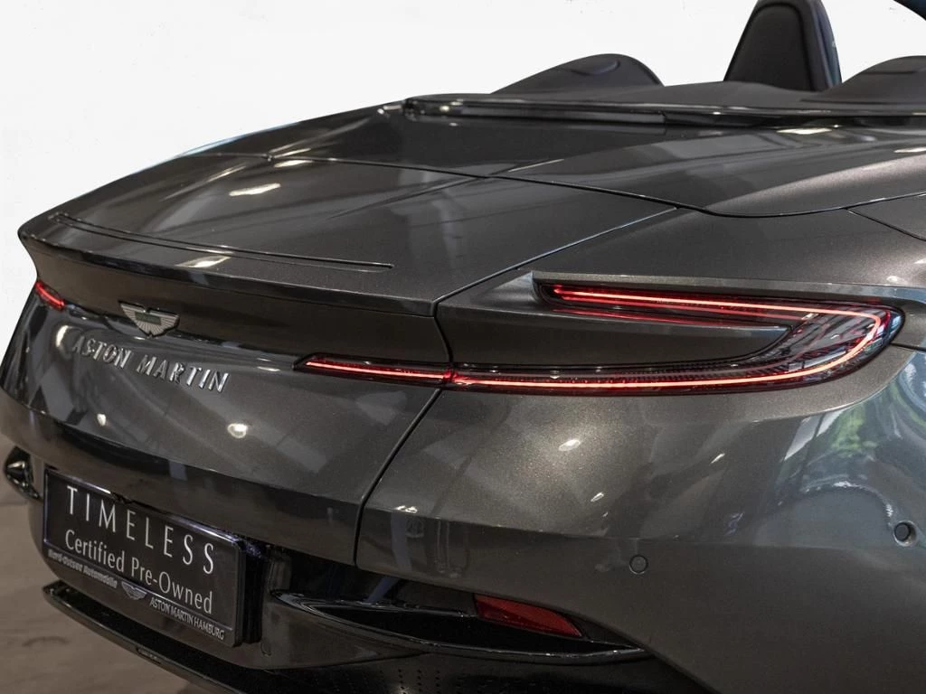 Aston Martin DB12 Volante Aston Martin Hamburg