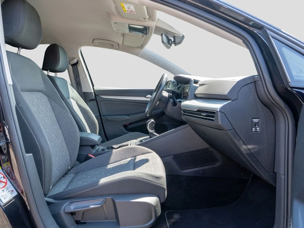 Volkswagen-Golf-image-7