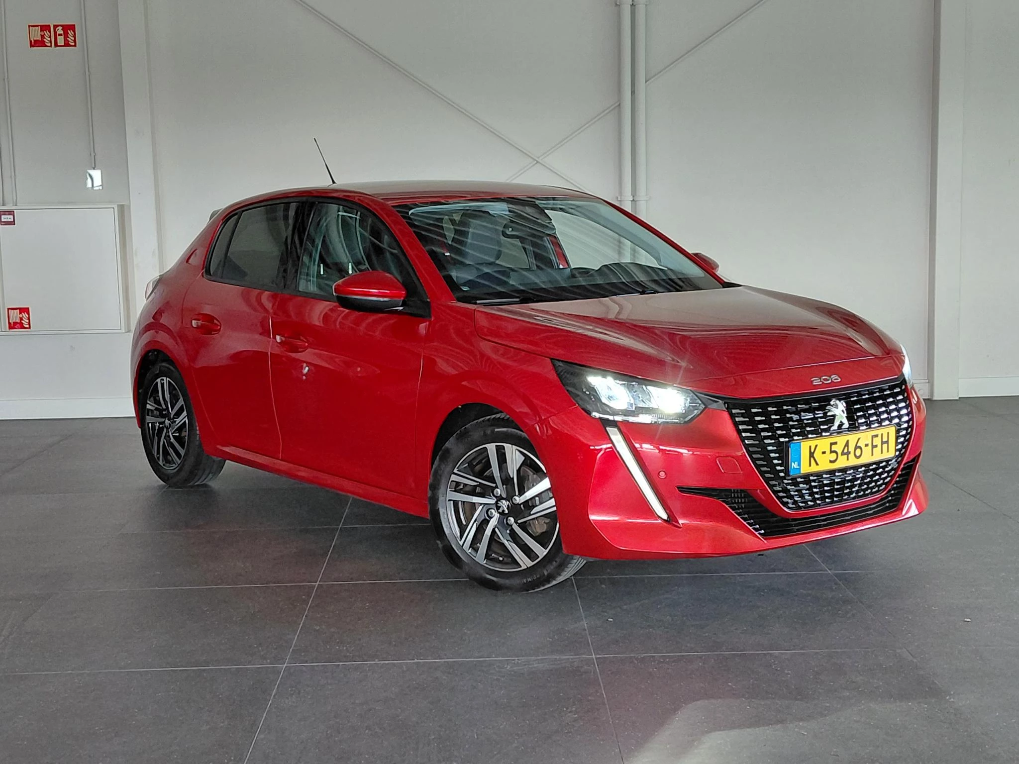 Peugeot-208-image-2