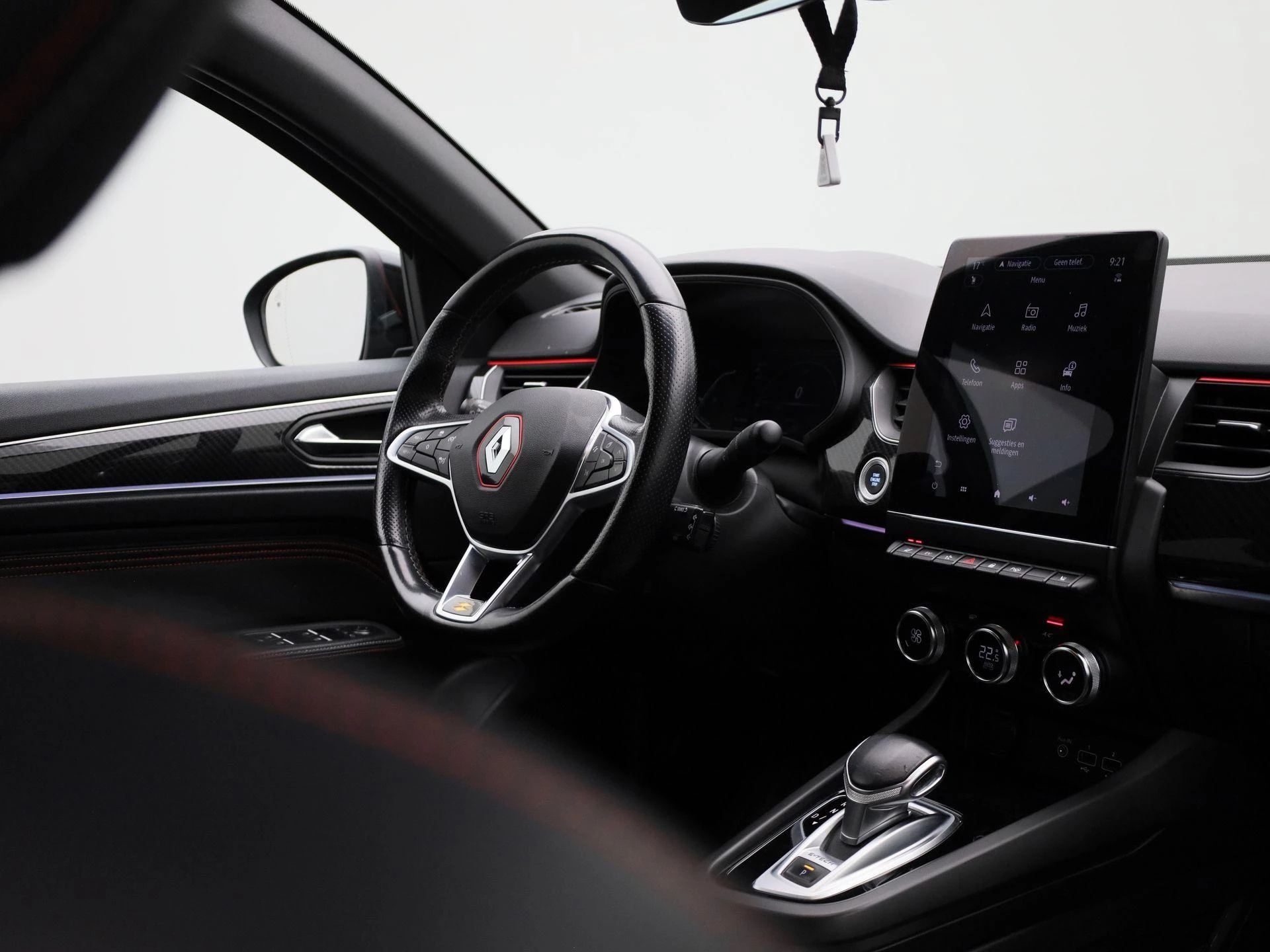 Renault-Arkana-image-36