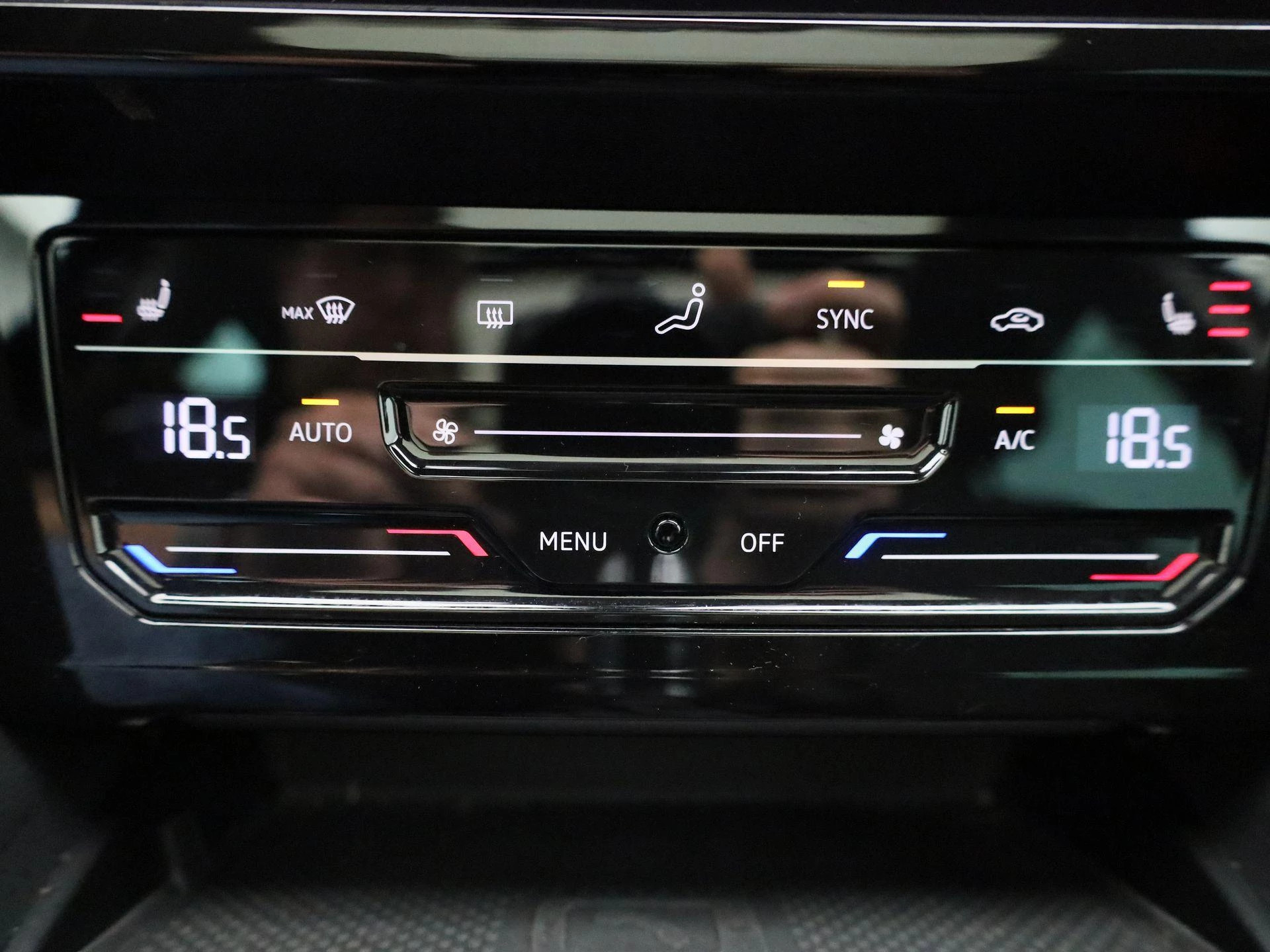 Volkswagen-Passat-image-24