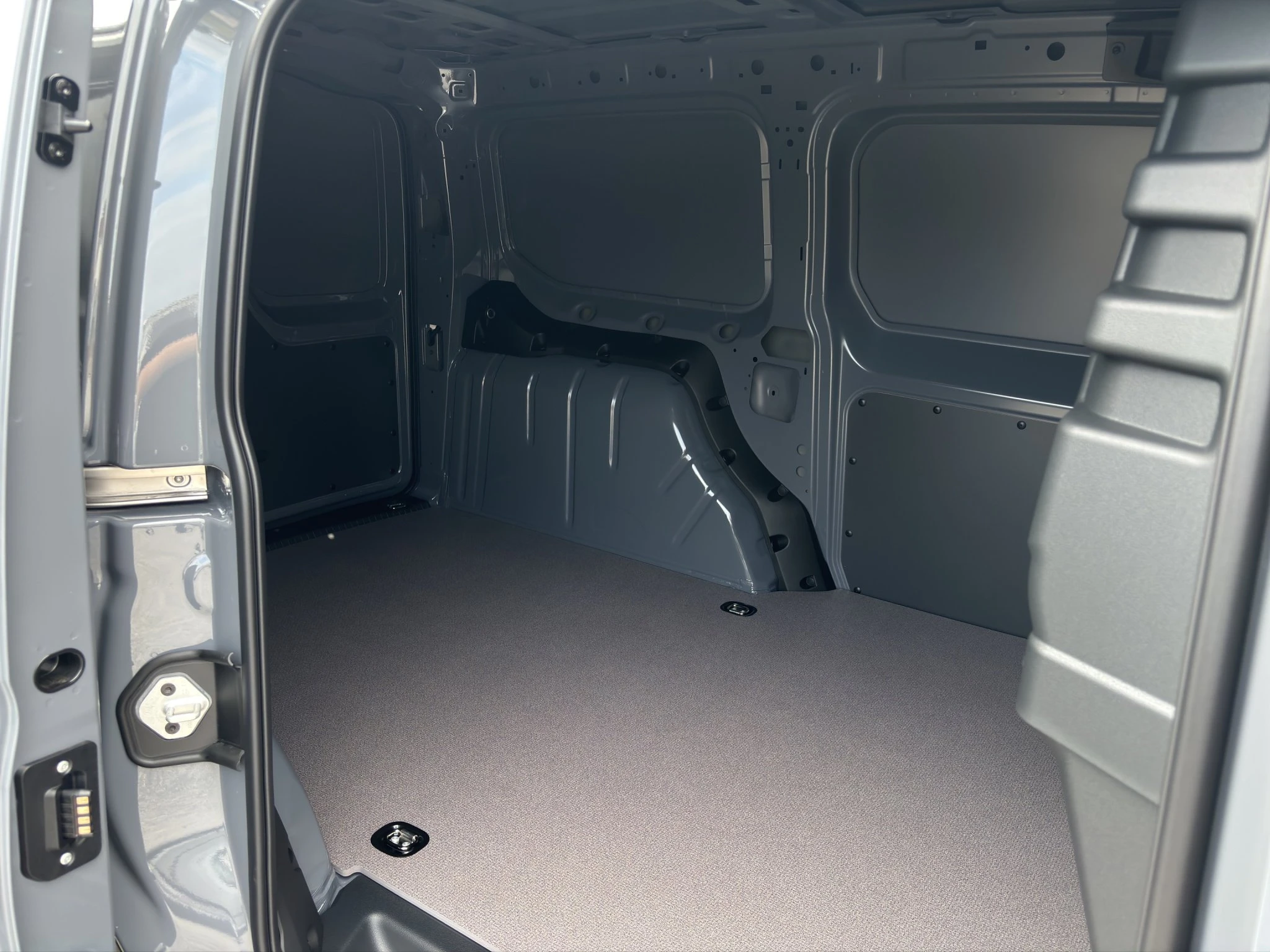Ford-Transit Connect-image-10