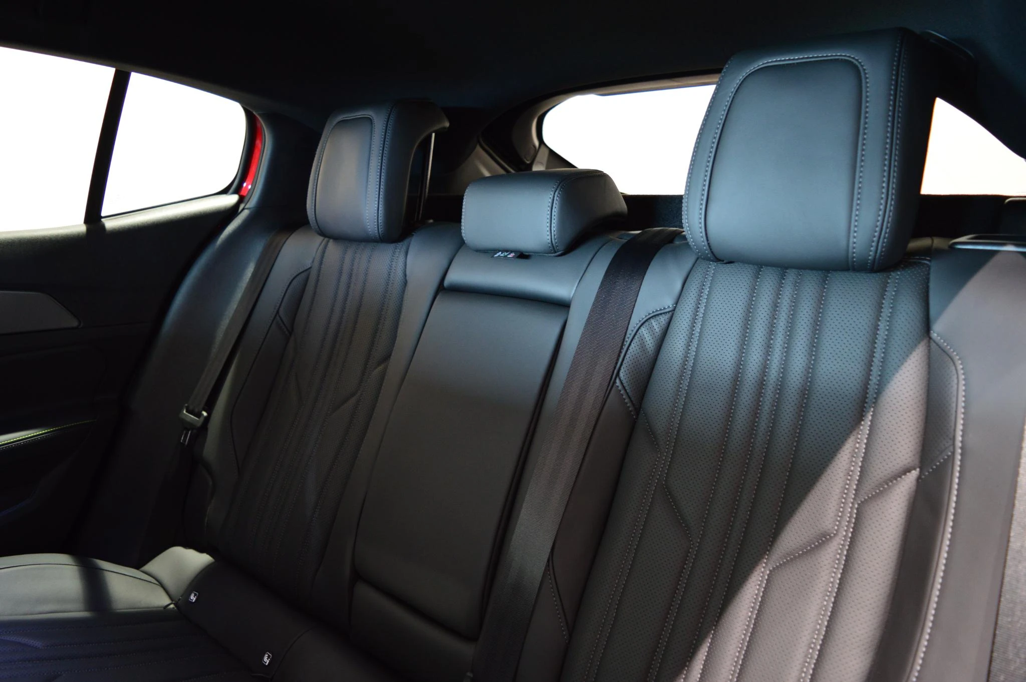Peugeot-408-image-9