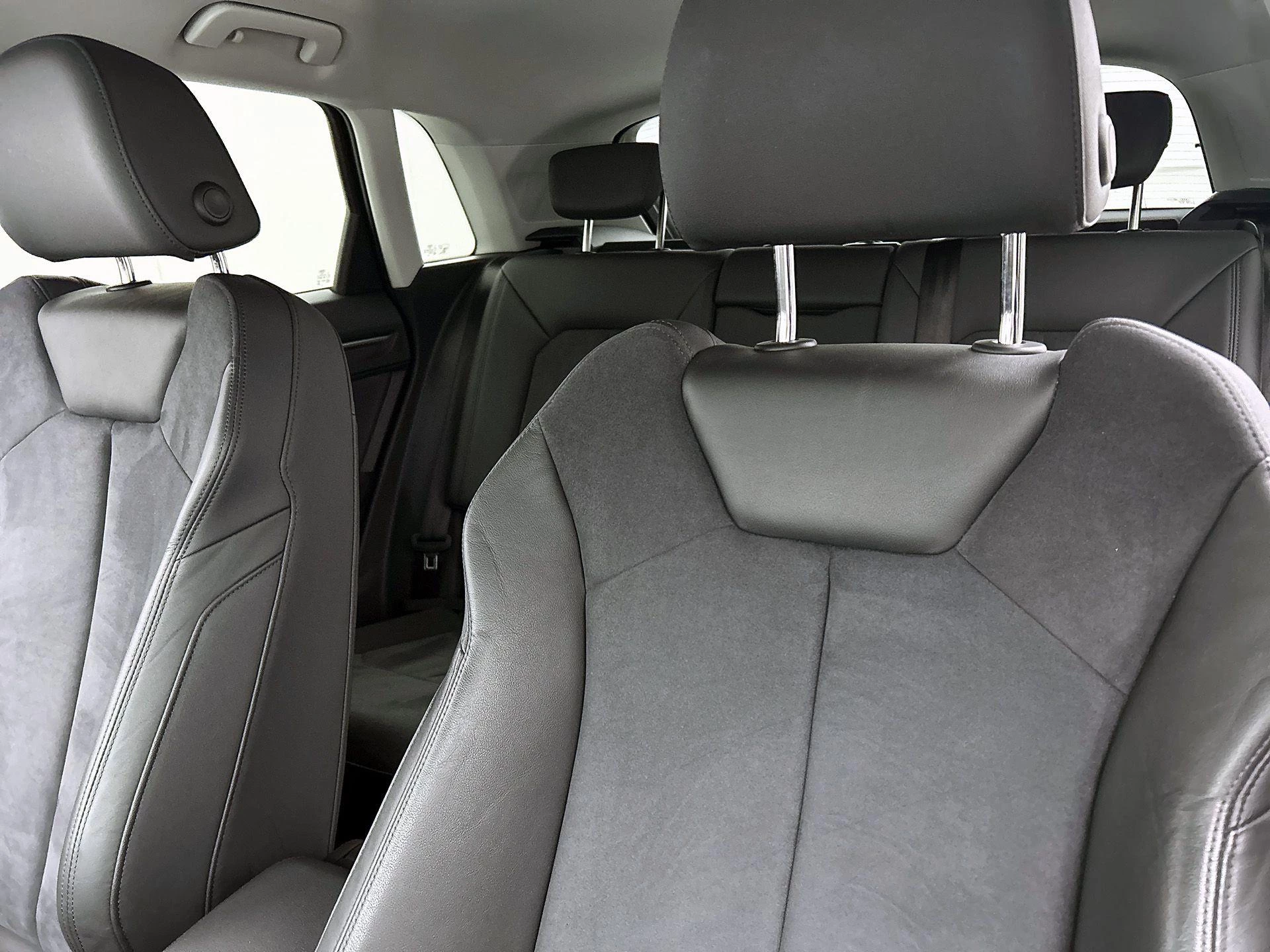 Audi Q3 35 TFSI S edition 150 PK