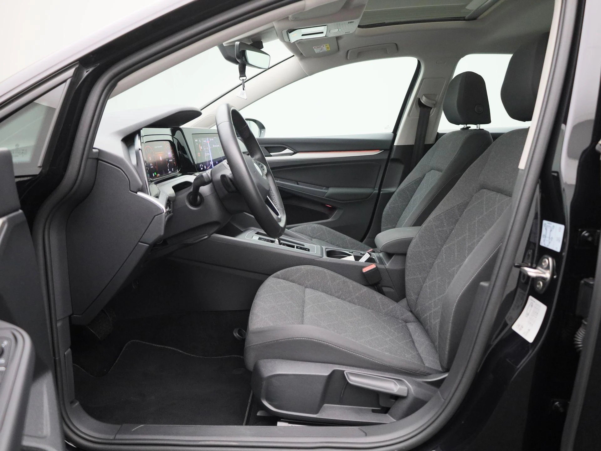Volkswagen-Golf-image-10