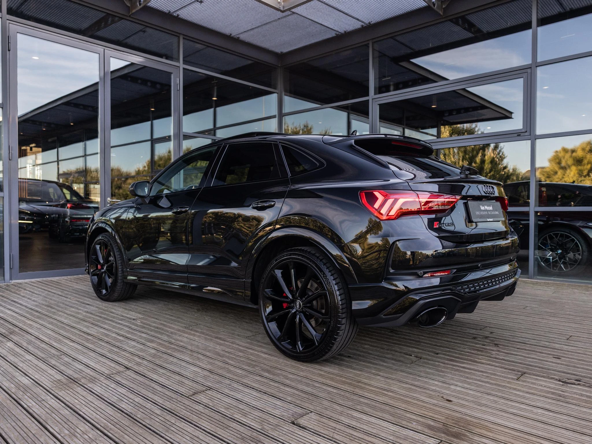 Audi-RSQ3-image-6