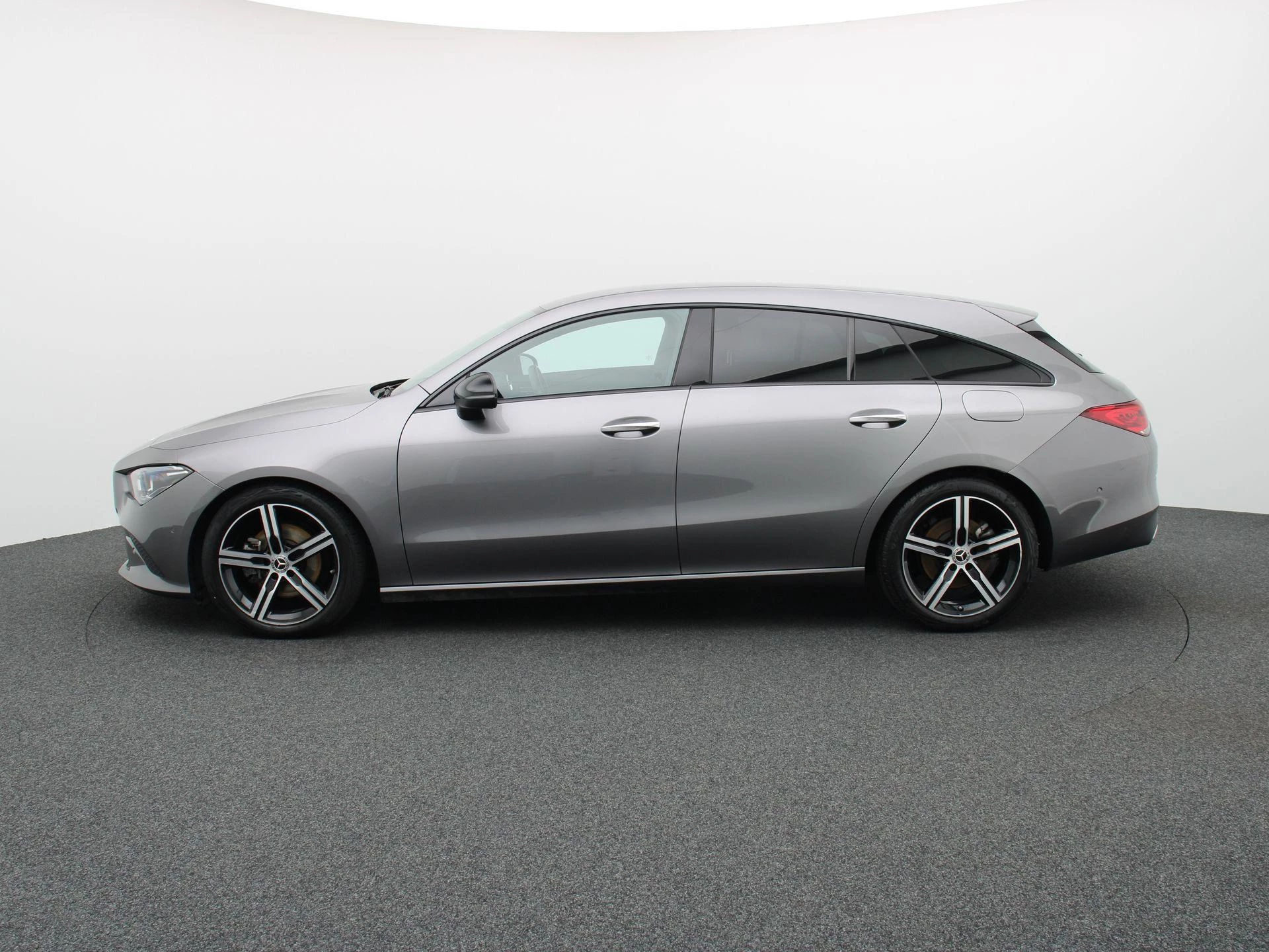 Mercedes-Benz CLA 180 d Shooting Brake Luxury Line