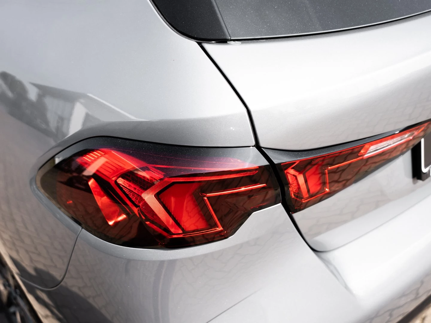 BMW 1er Reihe 118d HUD LED SHZ Innovation