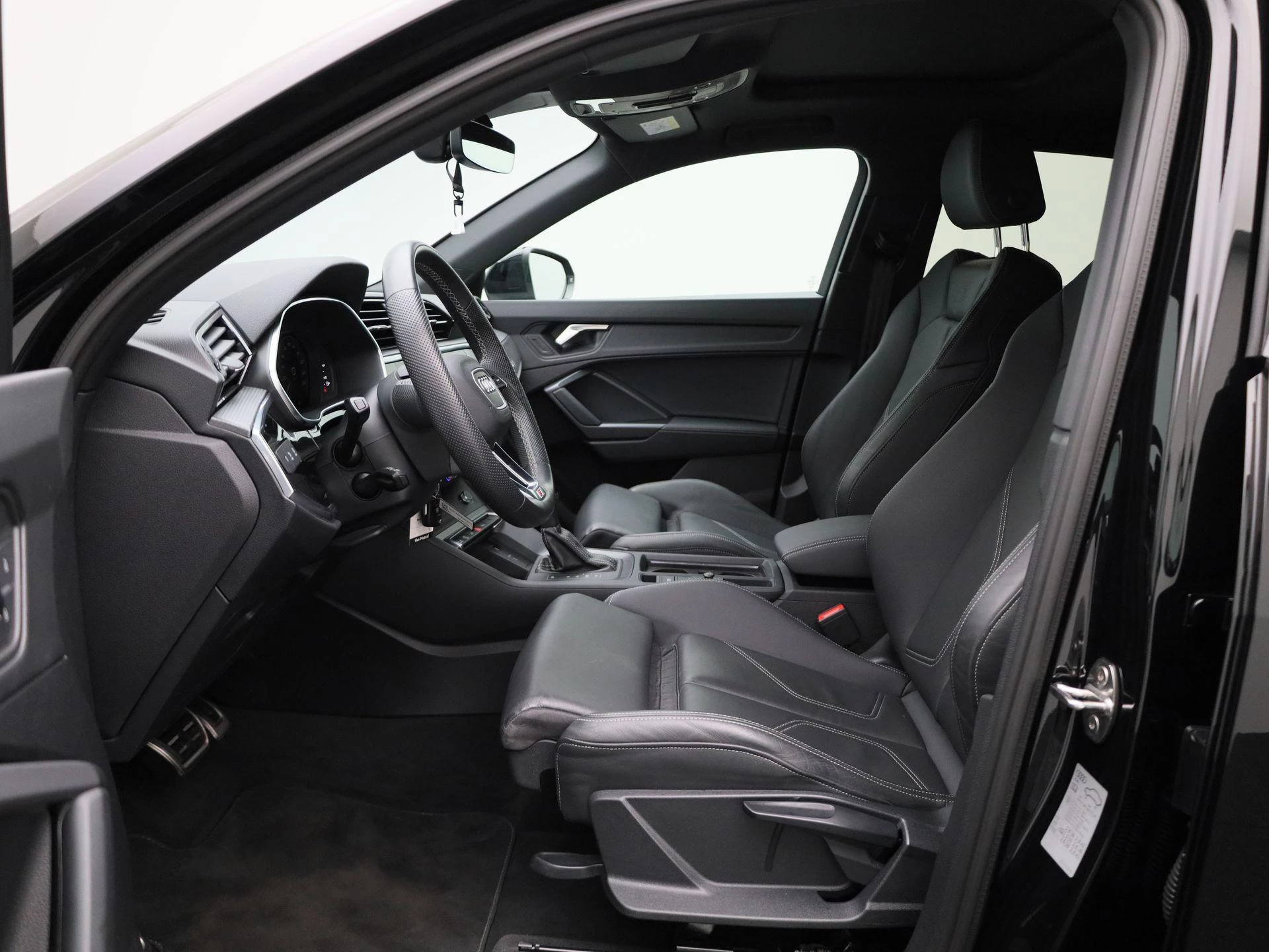 Audi-Q3-image-11