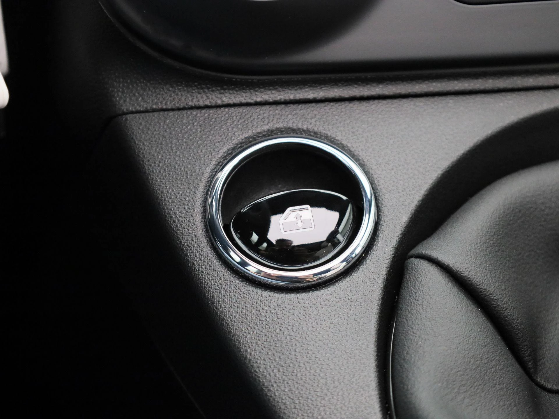 Fiat-500C-image-18