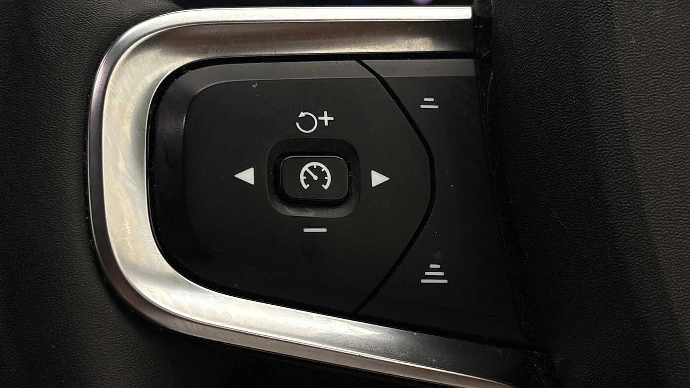 Volvo-XC40-image-23