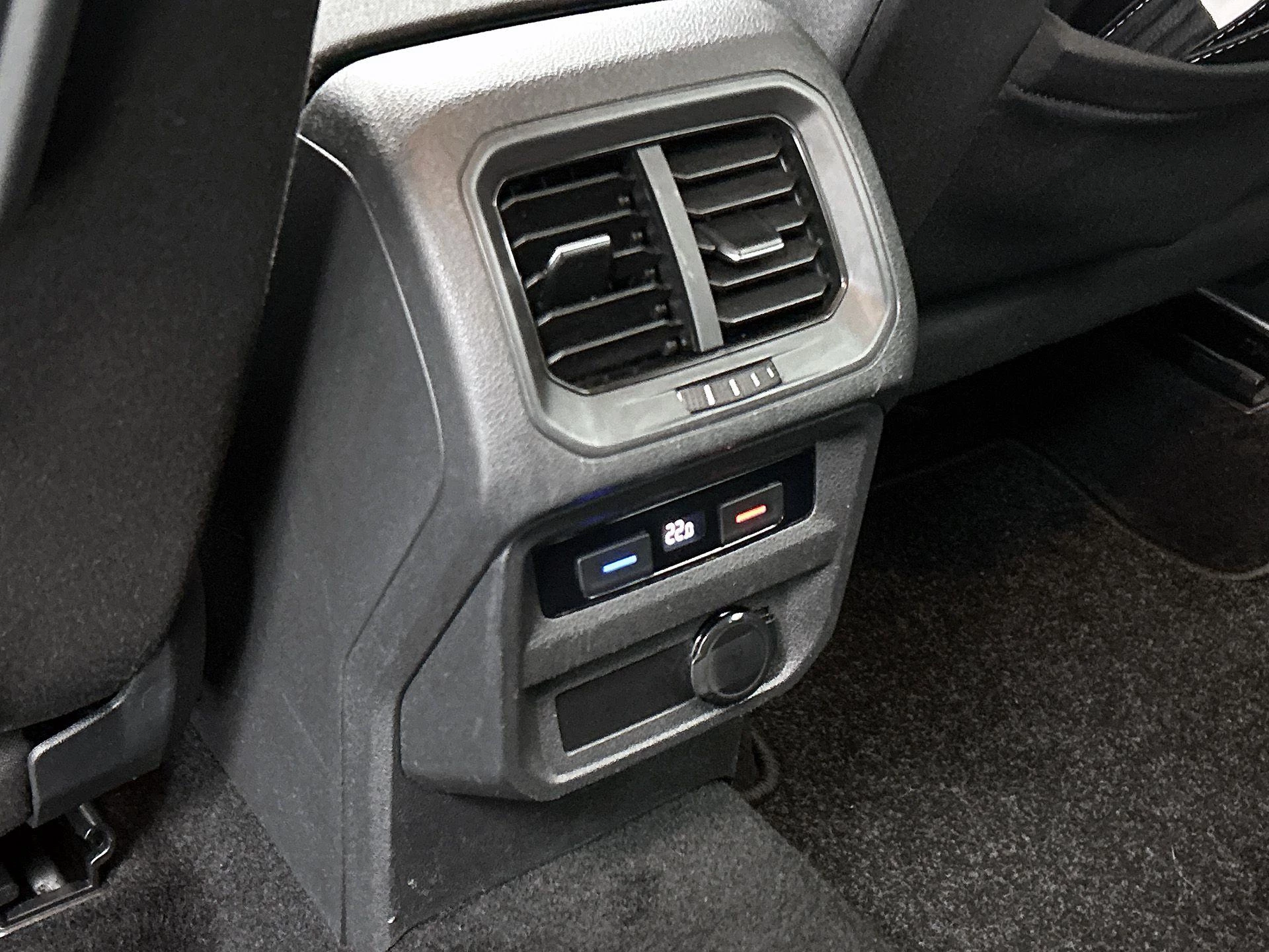 Volkswagen-Tiguan Allspace-image-13