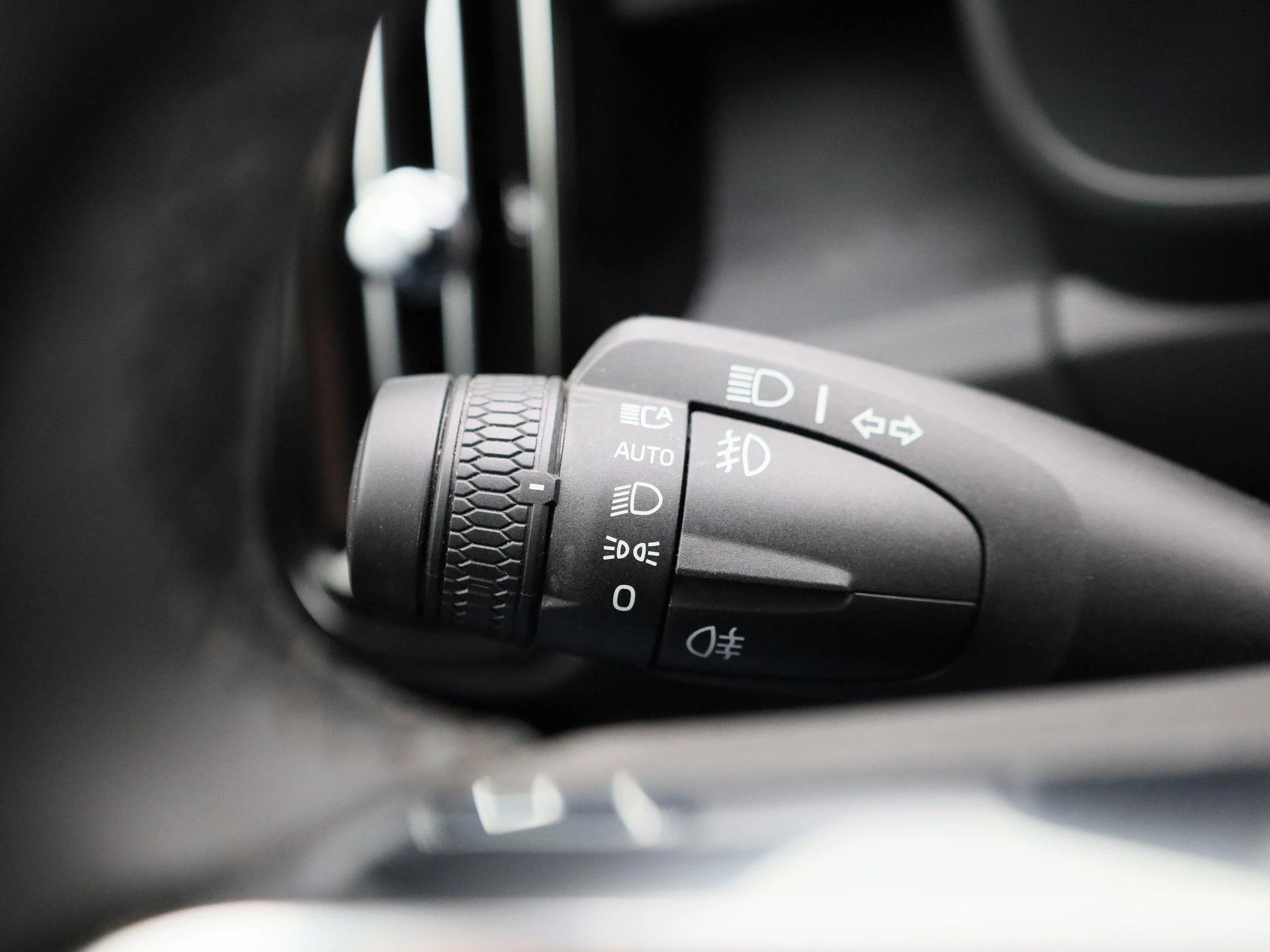 Volvo-XC40-image-23