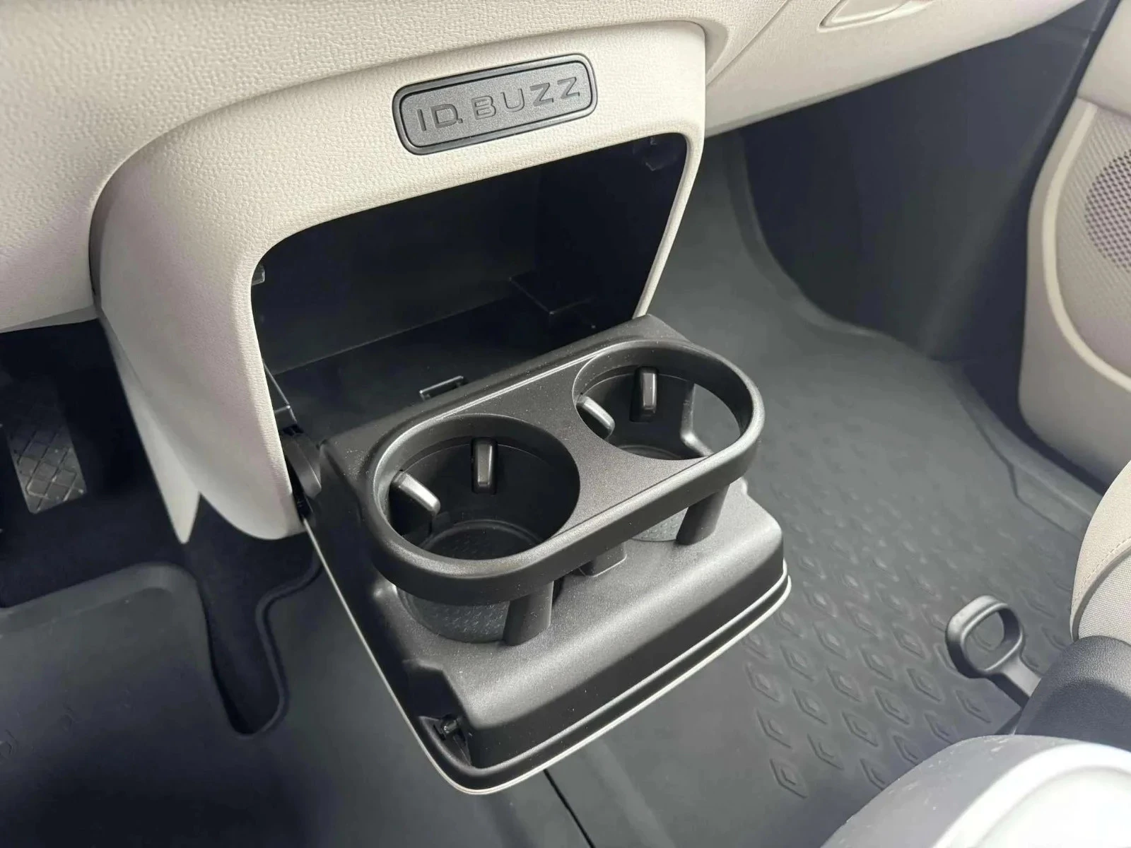 Volkswagen-ID. Buzz-image-19