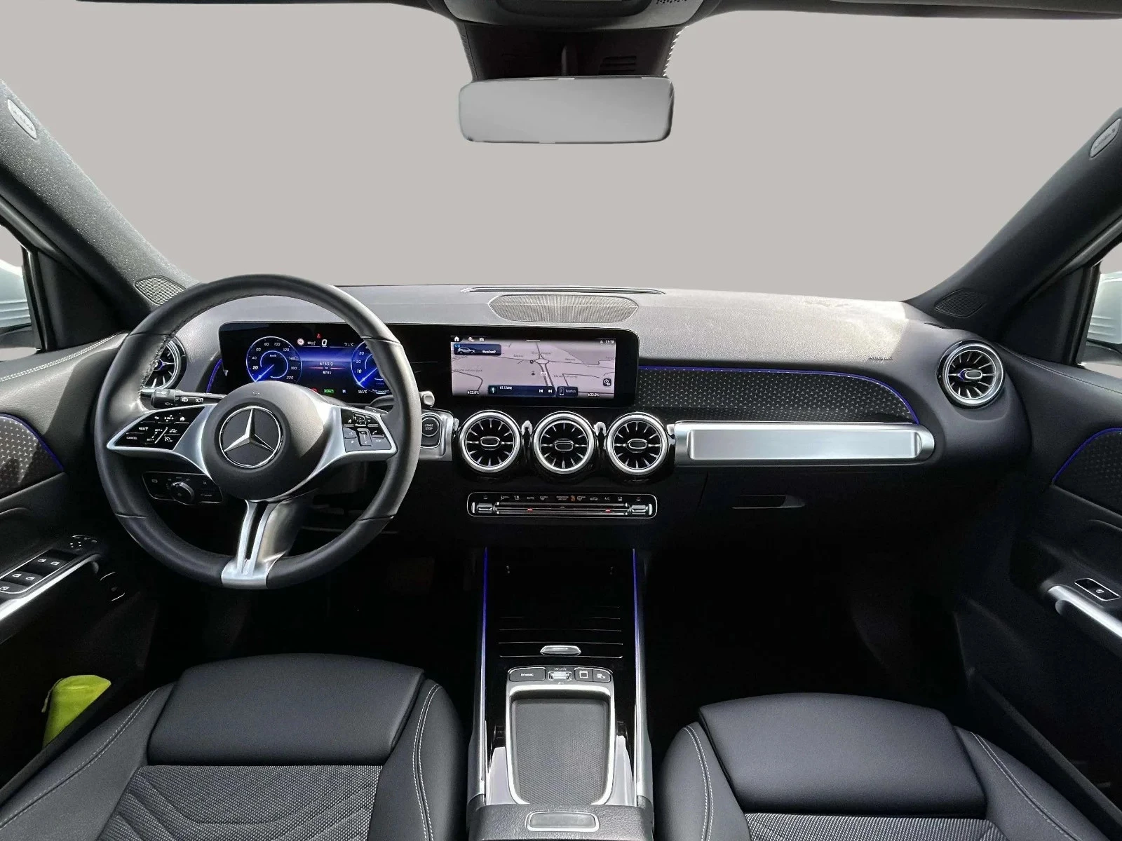 Mercedes-Benz-EQB-image-11