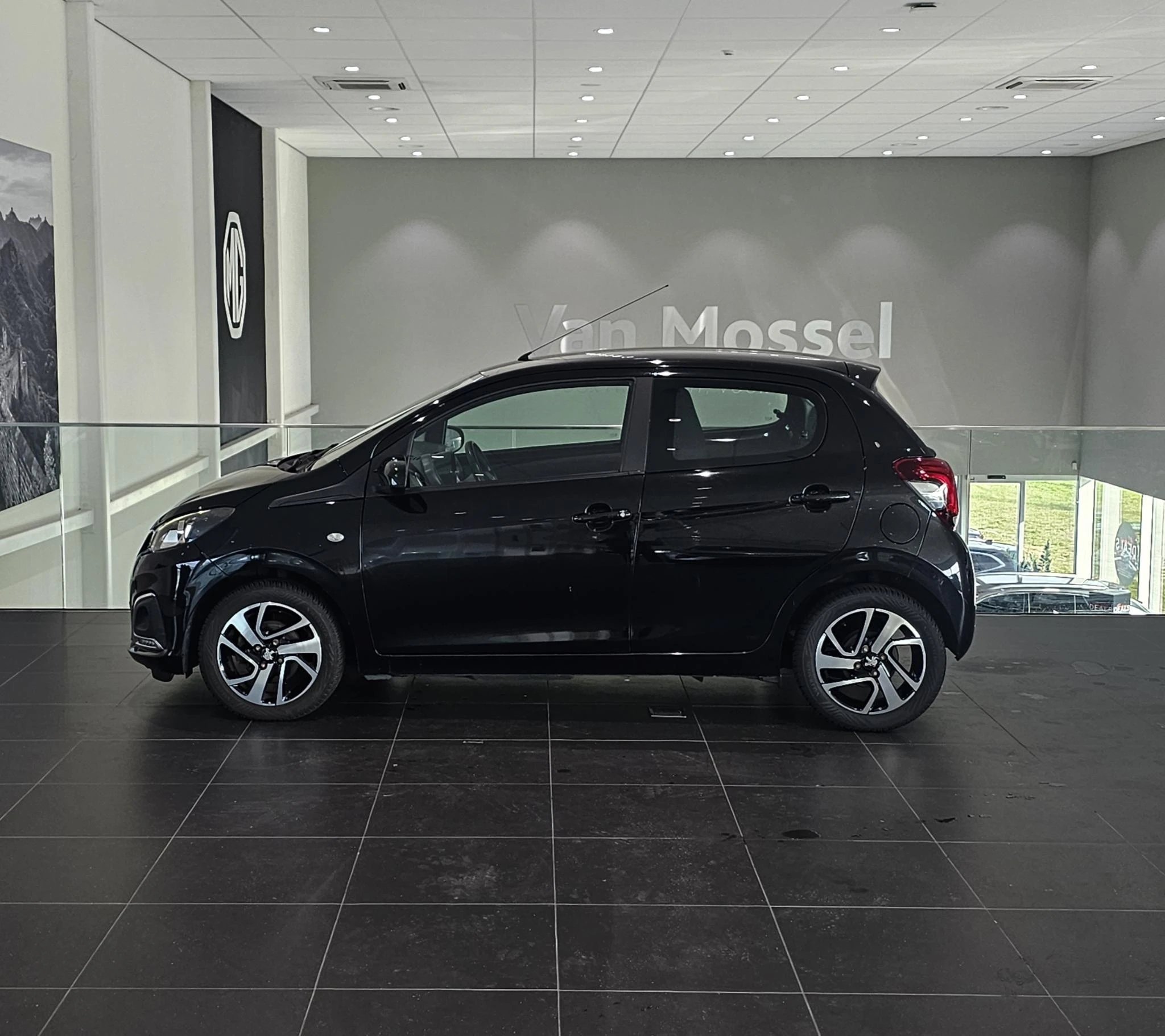 Peugeot-108-image-7