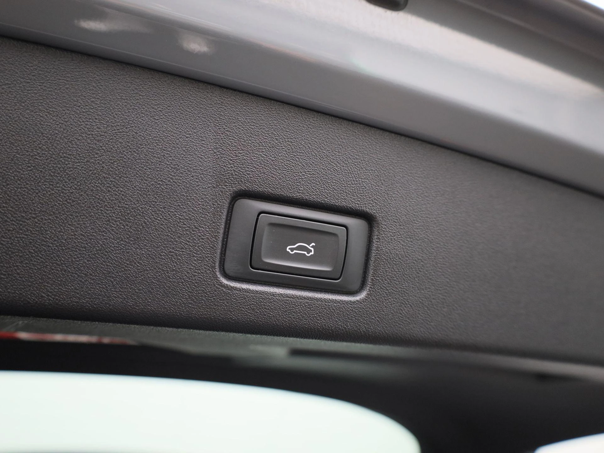 Audi-Q4 e-tron-image-13