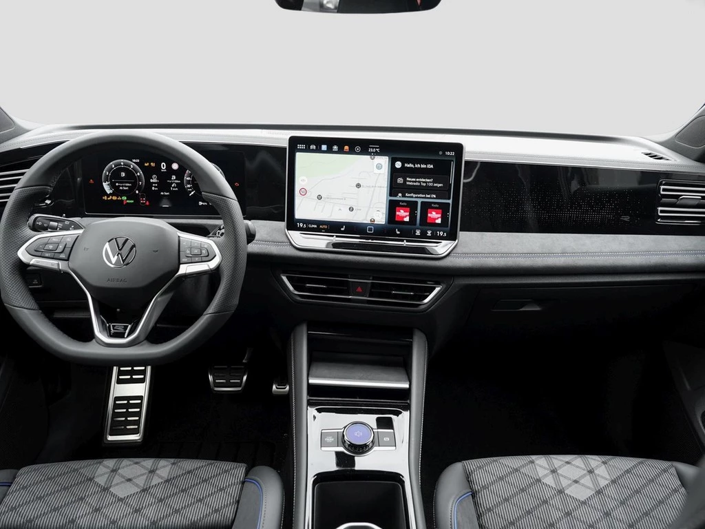 Volkswagen Tiguan R-Line 2.0TDI AHV Trailer Ass. Discover