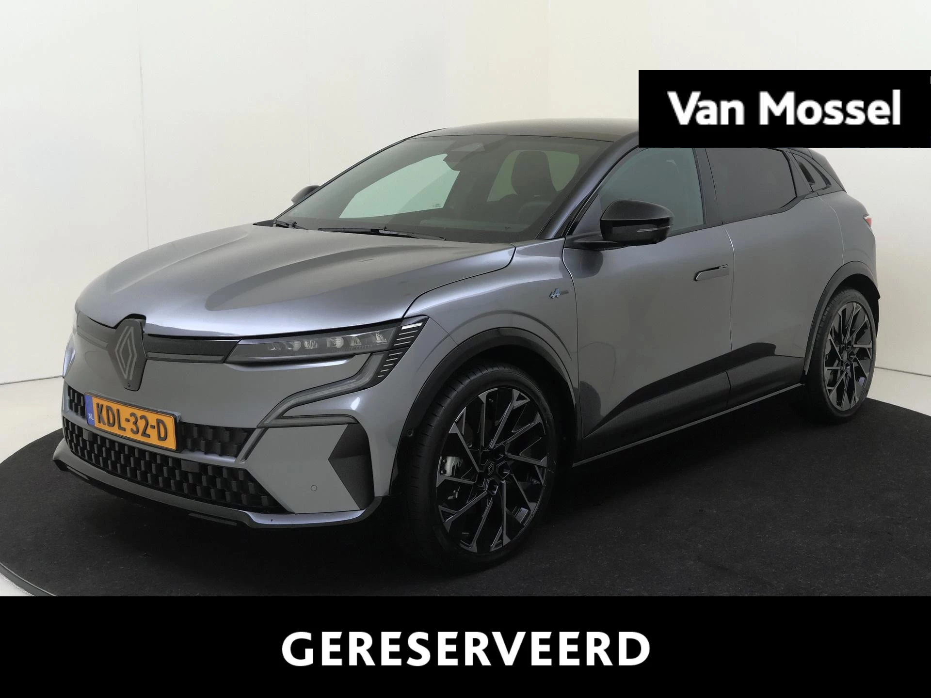 Renault-Megane E-Tech-image-0