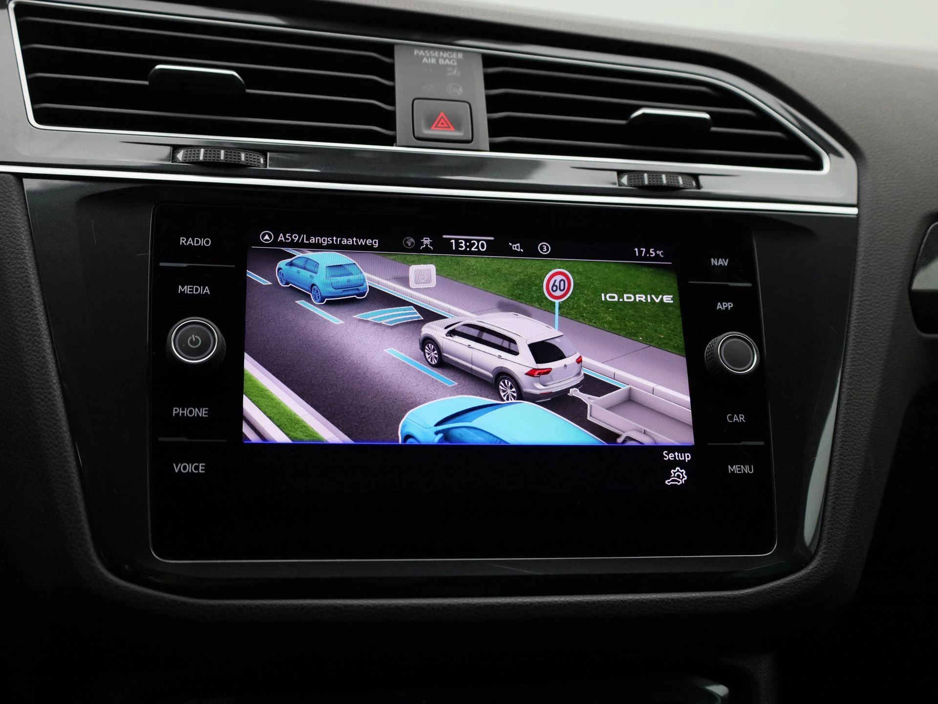 Volkswagen-Tiguan-image-28