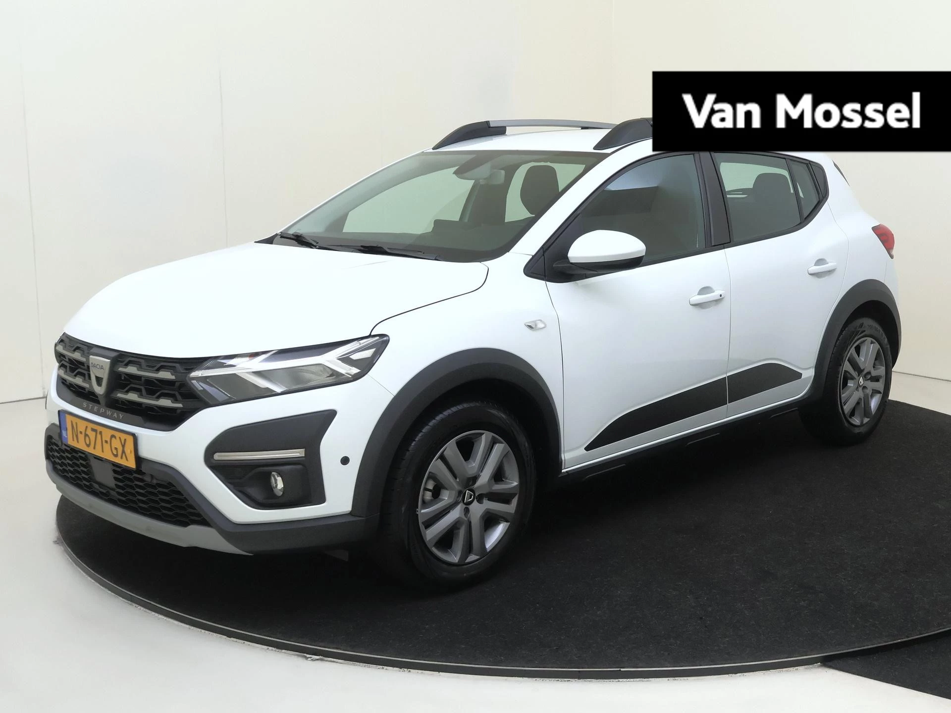 Dacia-Sandero Stepway-image-0