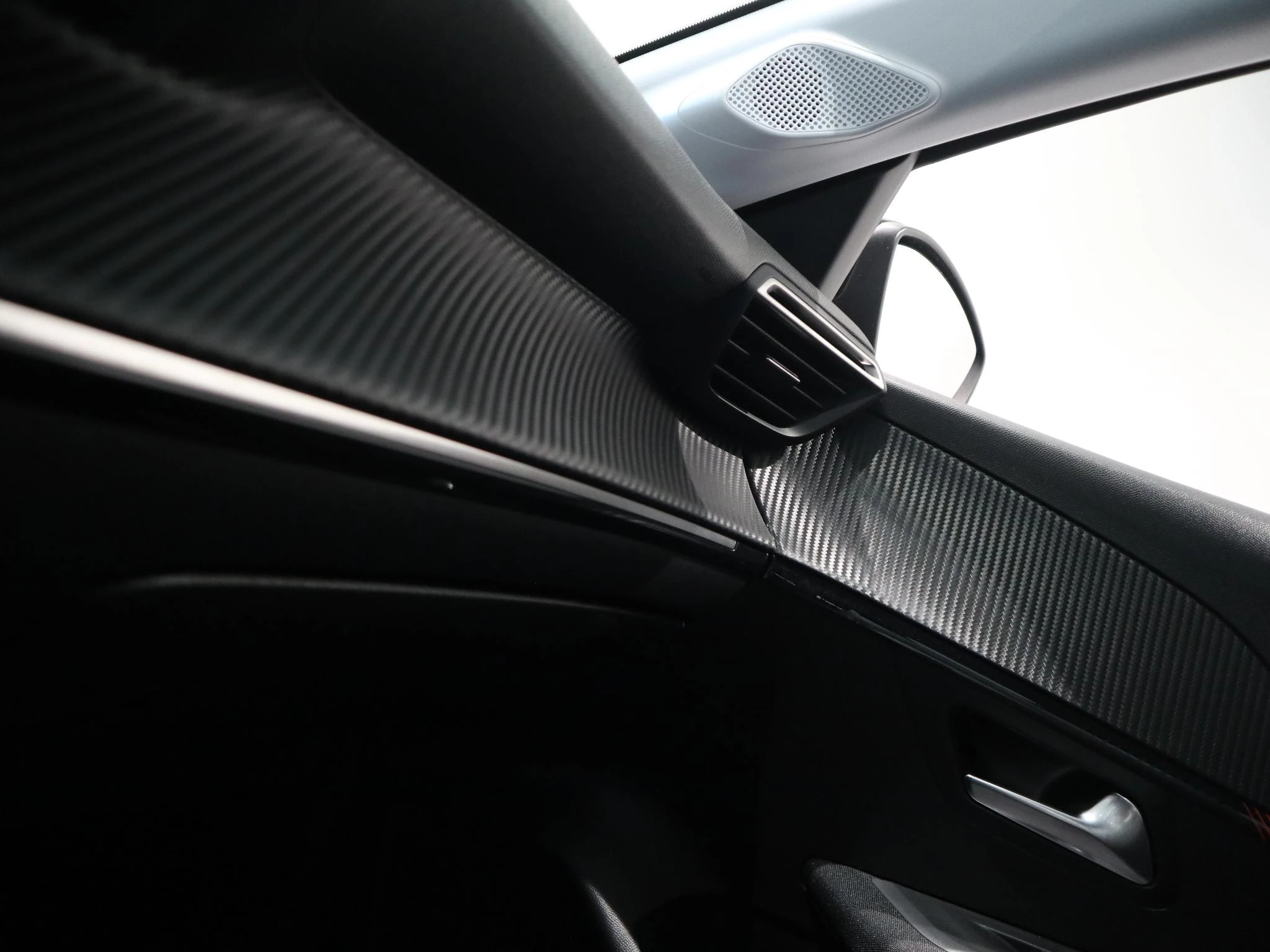 Peugeot-208-image-16