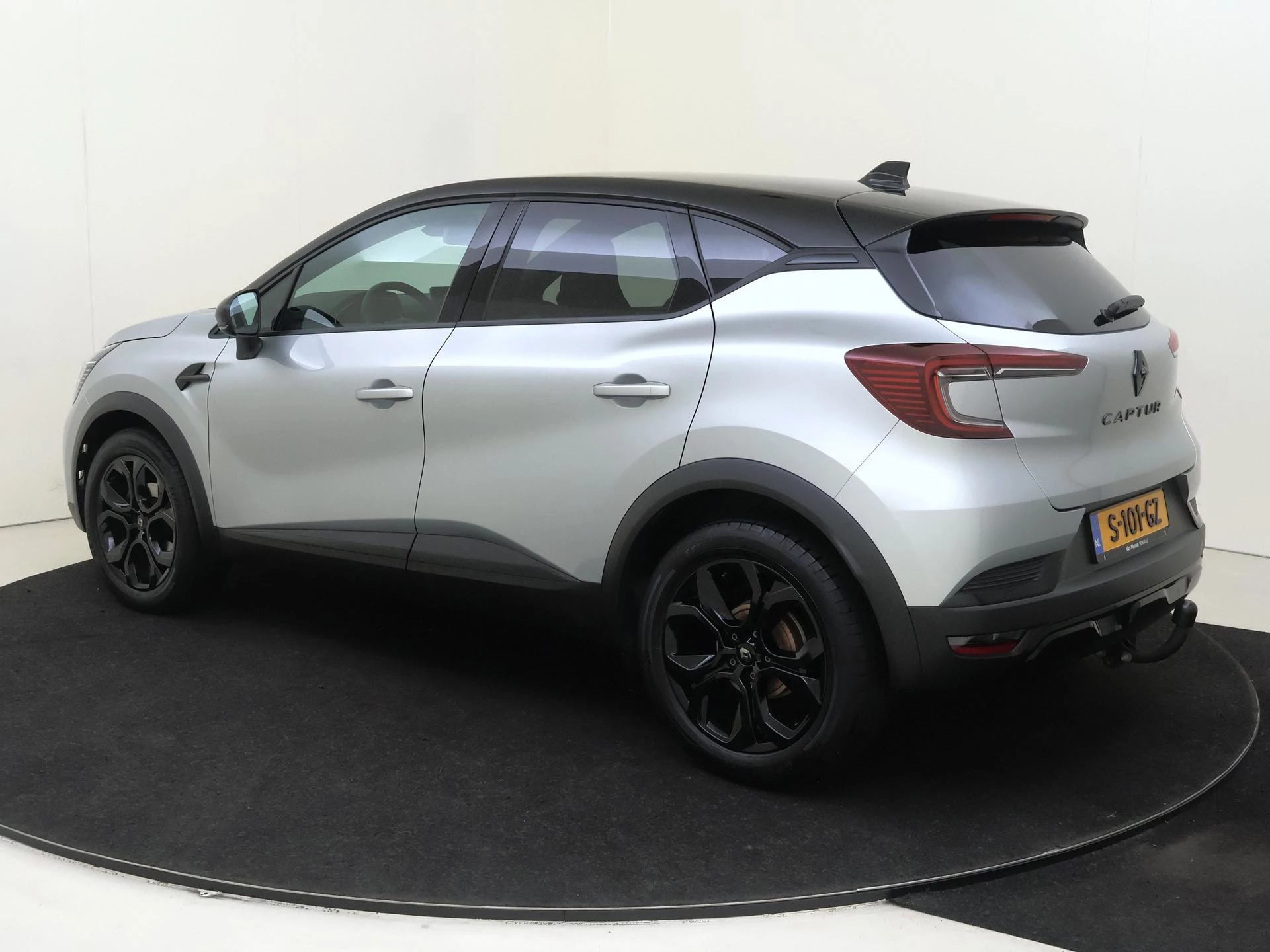 Renault-Captur-image-2