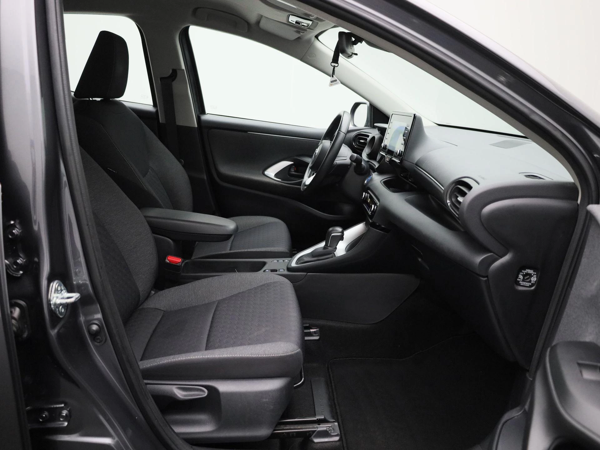 Toyota Yaris 1.5 Hybrid Business Plus