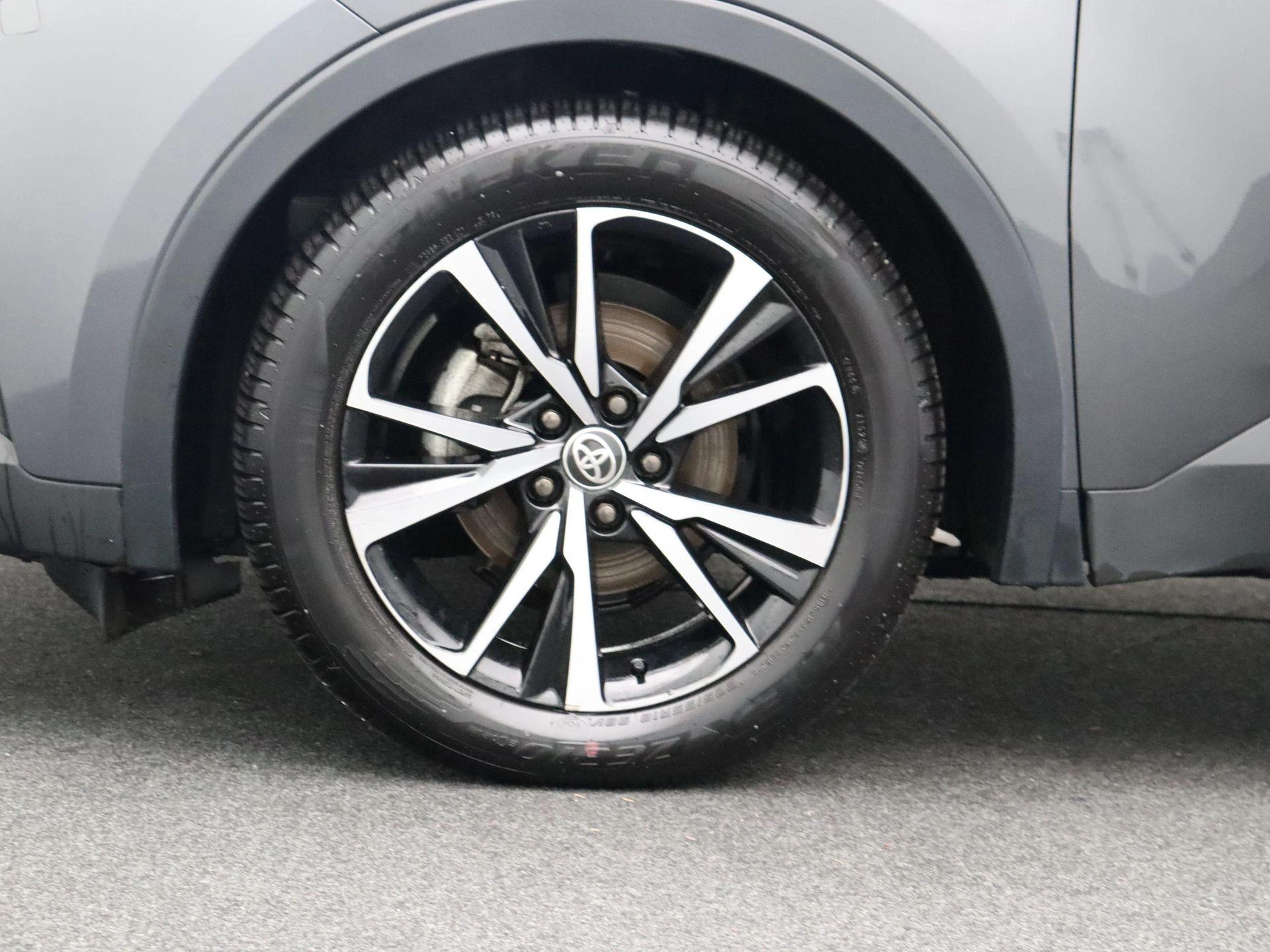 Toyota-C-HR-image-7