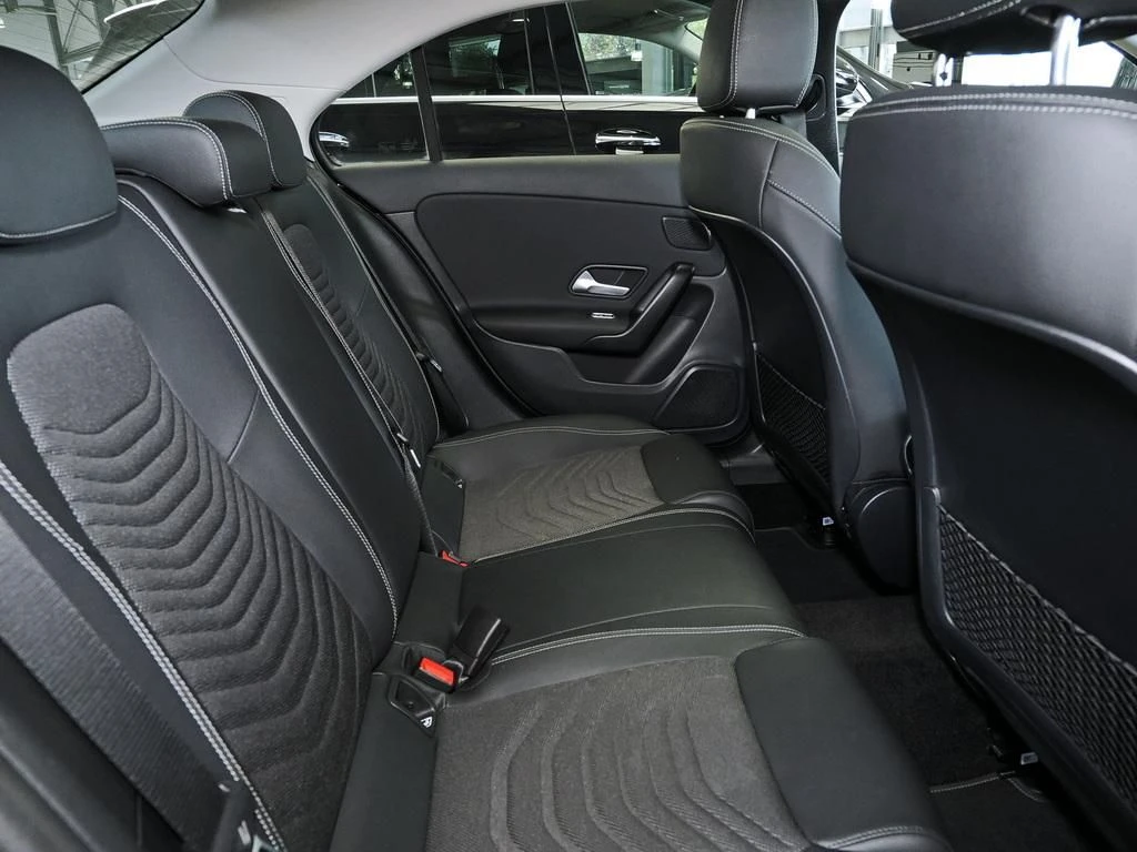 Mercedes-Benz-A-Klasse 250 e-image-14