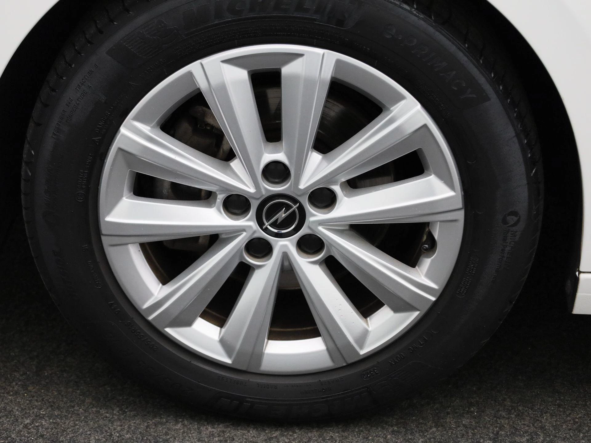 Opel-Astra-image-11