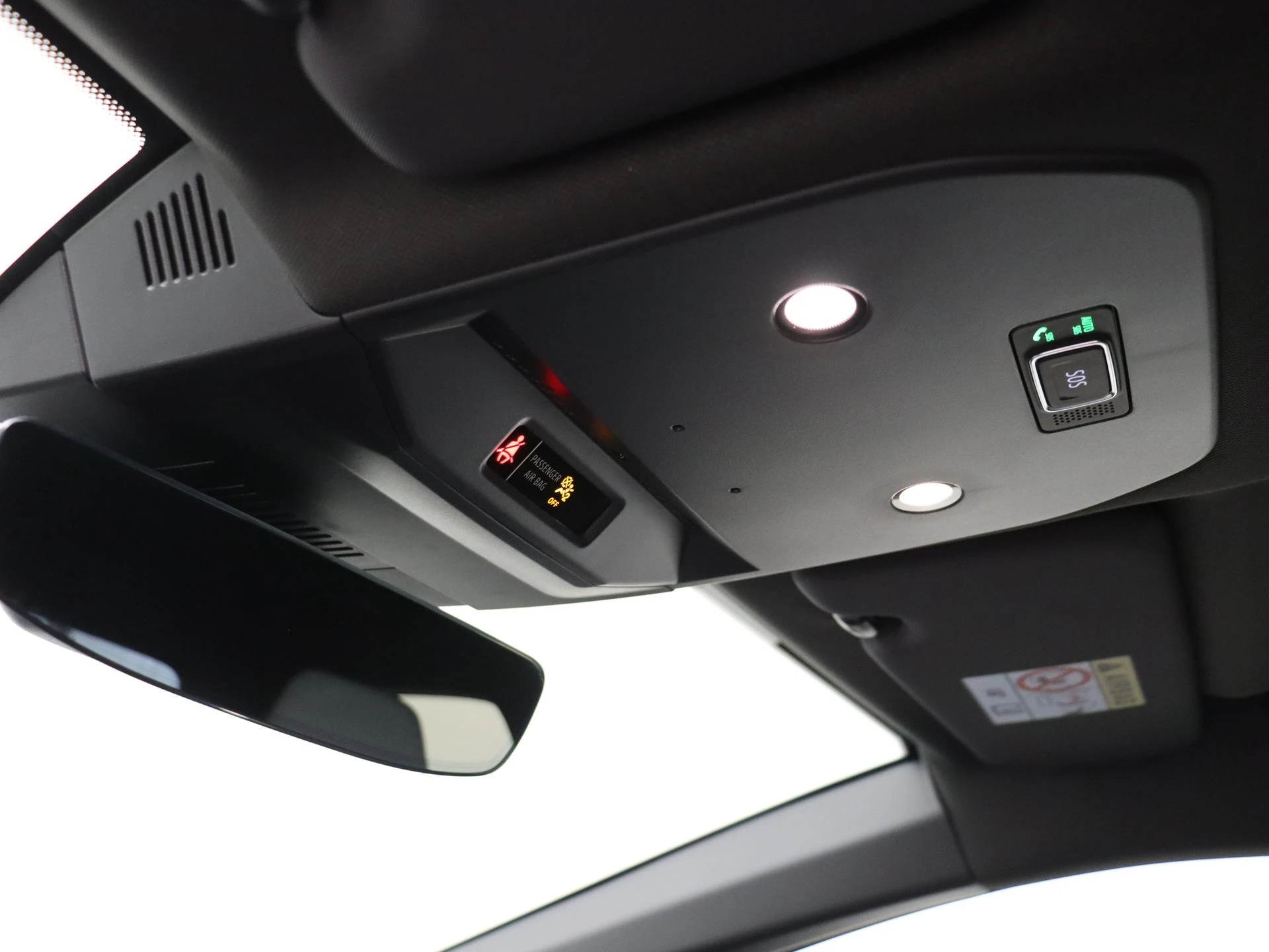 Renault-Megane E-Tech-image-24